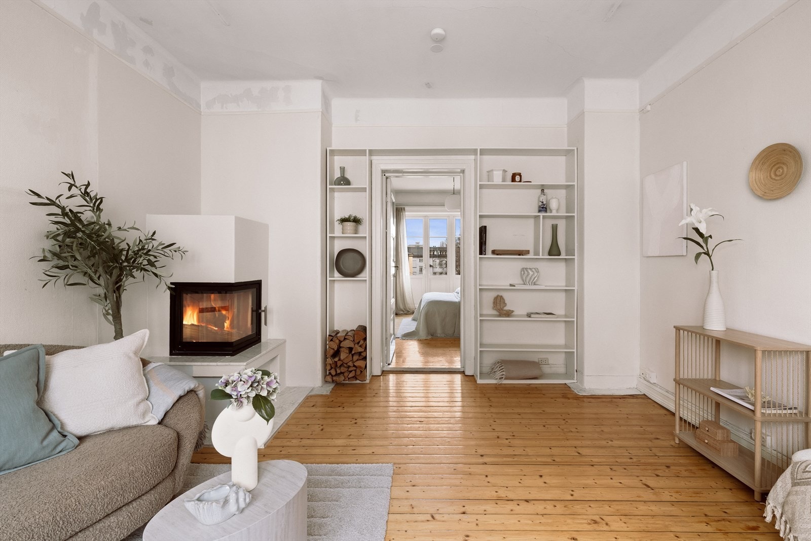 Den åpne løsningen skaper en god flyt i leiligheten. Galleribilde