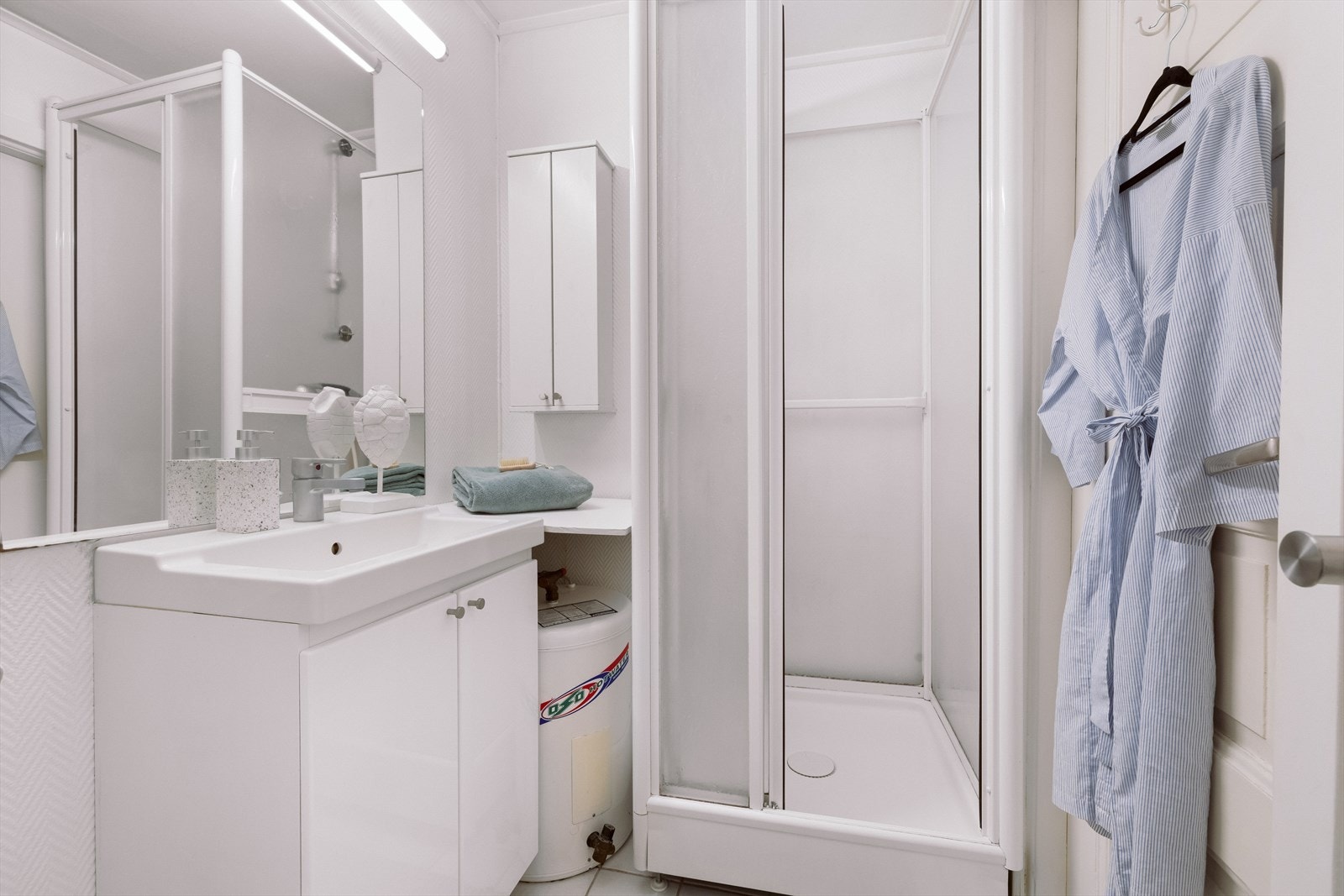 Det er opplegg for vaskemaskin, noe som forenkler hverdagslogistikken. Galleribilde