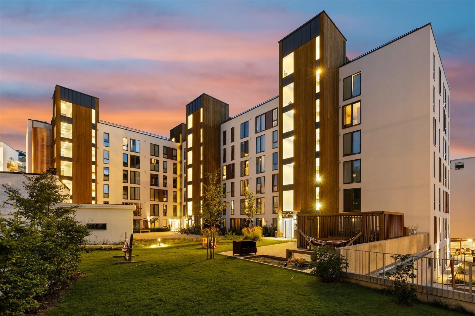 Tiltalende fasade - Myrenskvartalet er tegnet av Dyrø og Moen Ariktekter. Galleribilde