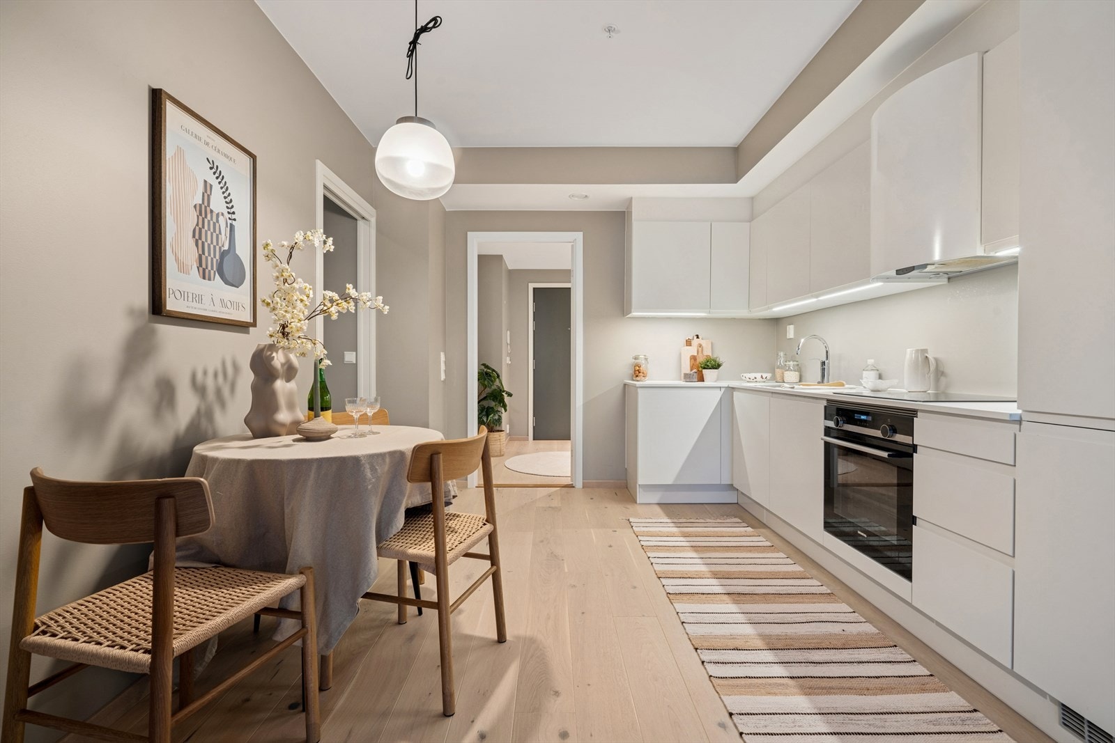 Felles sykkelparkering og kjellerbod på 5 kvm. Galleribilde