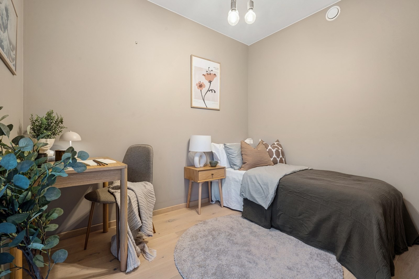 Her kan du skape ditt eget hjemmekontor eller et koselig gjesterom. Galleribilde