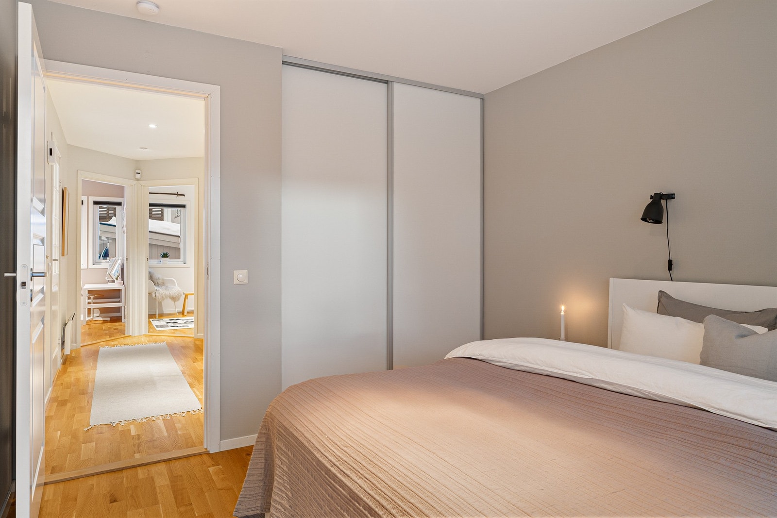 Det er totalt tre soverom, alle plassert i 1. etasje. Galleribilde