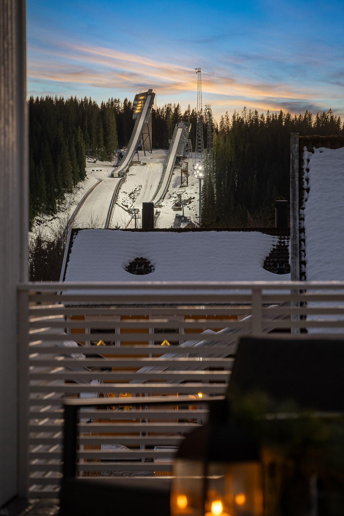 Med Bymarka som nærmeste nabo, bor man perfekt til for et aktivt friluftsliv, med turstier og preparerte skiløyper rett utenfor døren, samt populære sykkelstier i Nilsbyen. Galleribilde