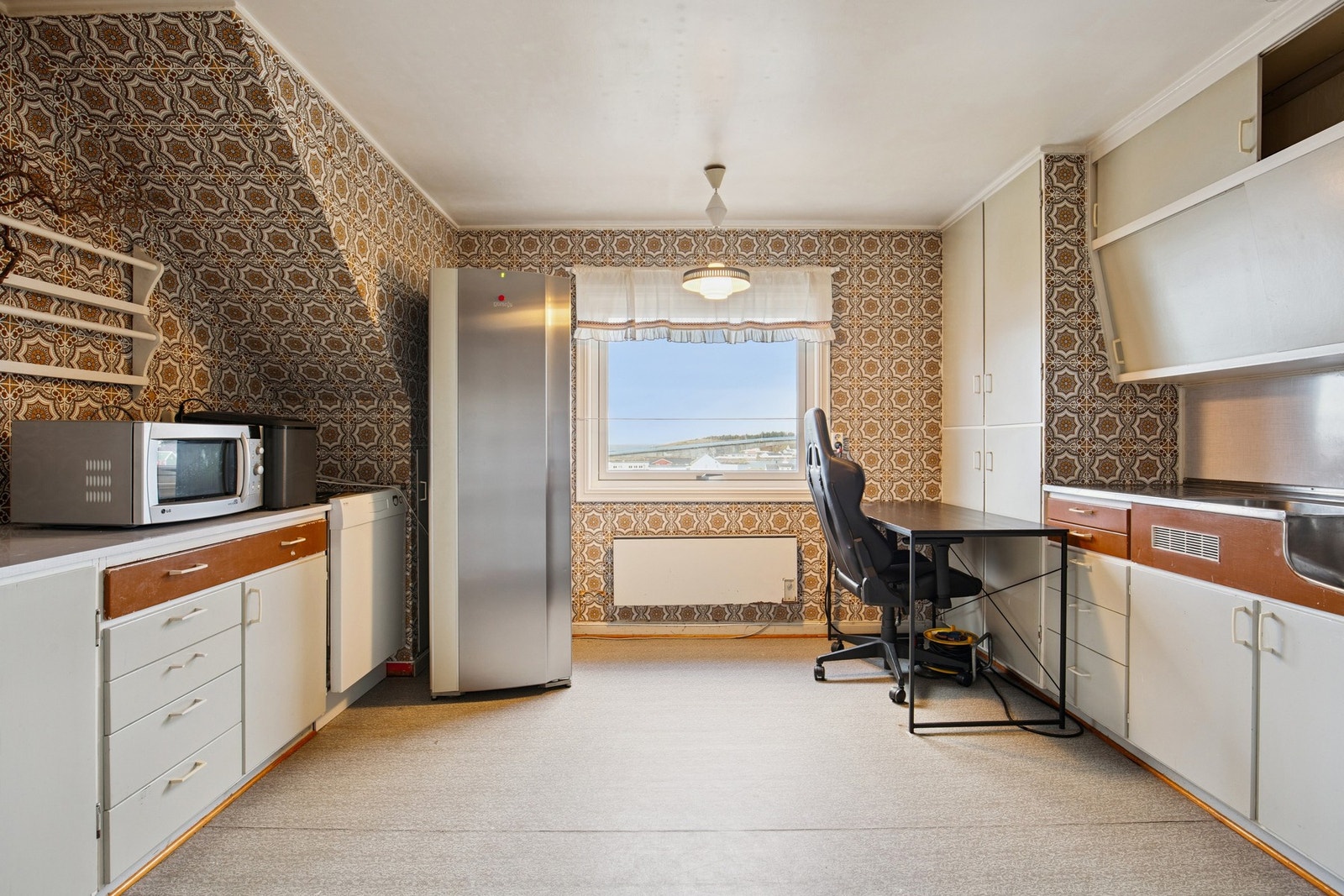 Boligen har ekstra kjøkken på loft Galleribilde