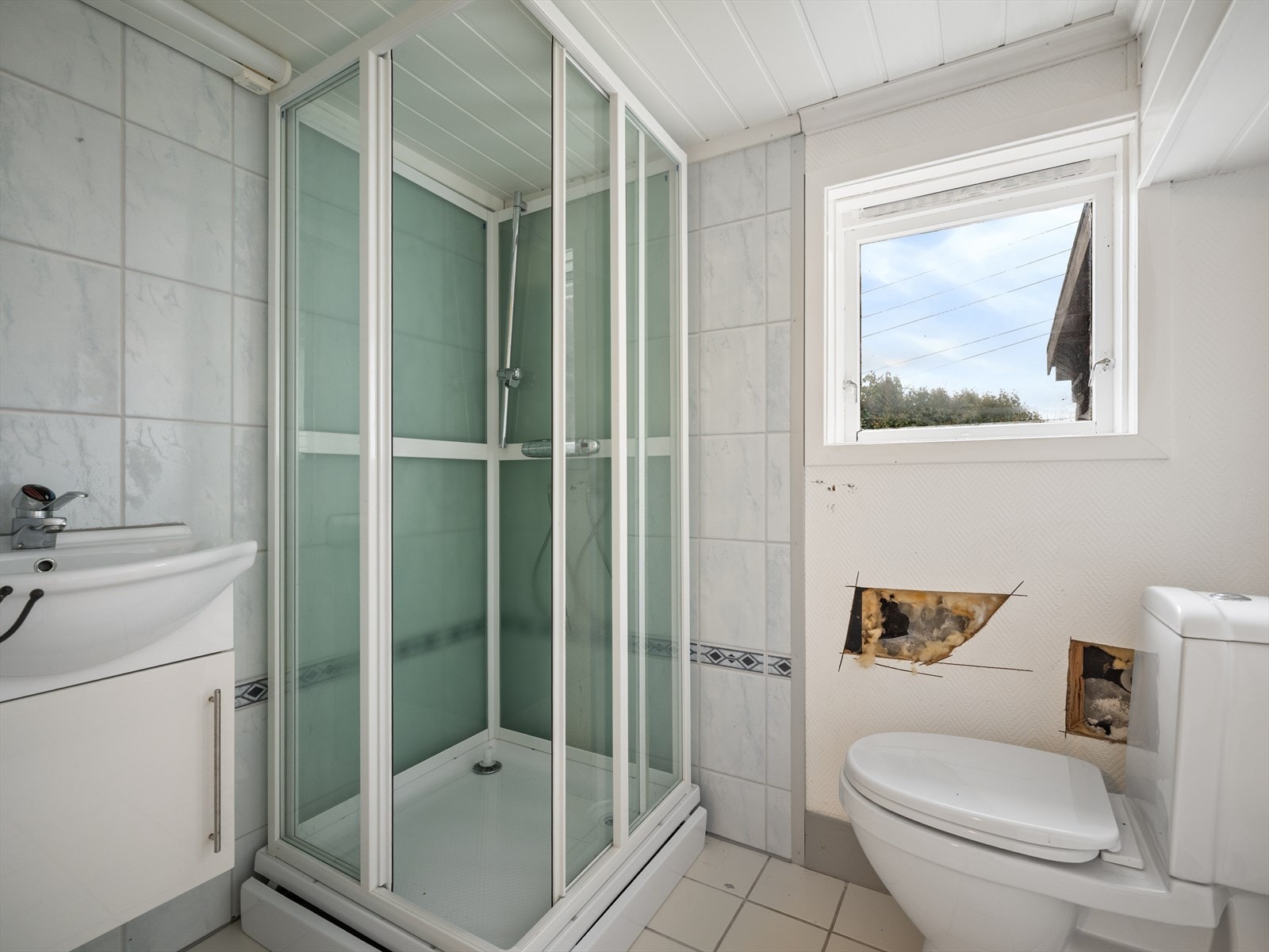 Bad i kjeller Galleribilde