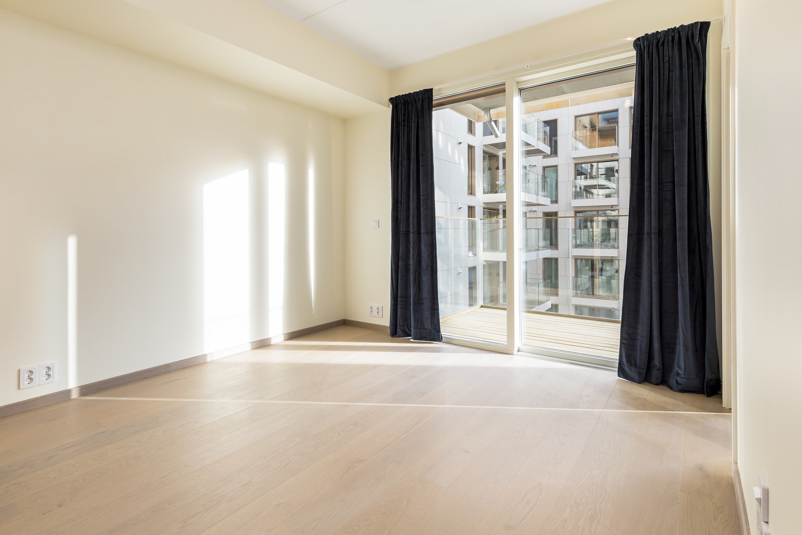 Utgang til balkong. Galleribilde