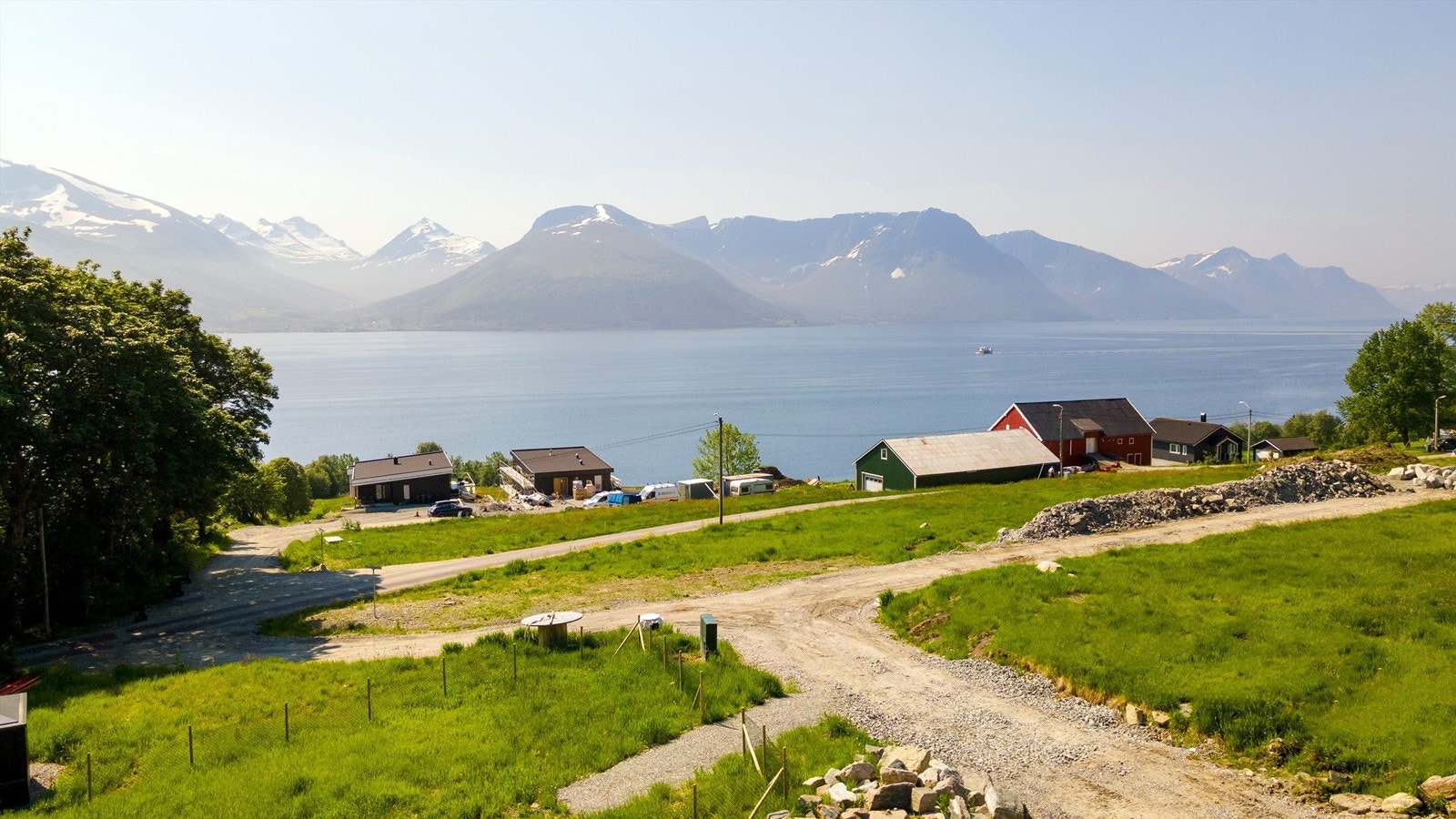 Utsikt fra tomten Galleribilde