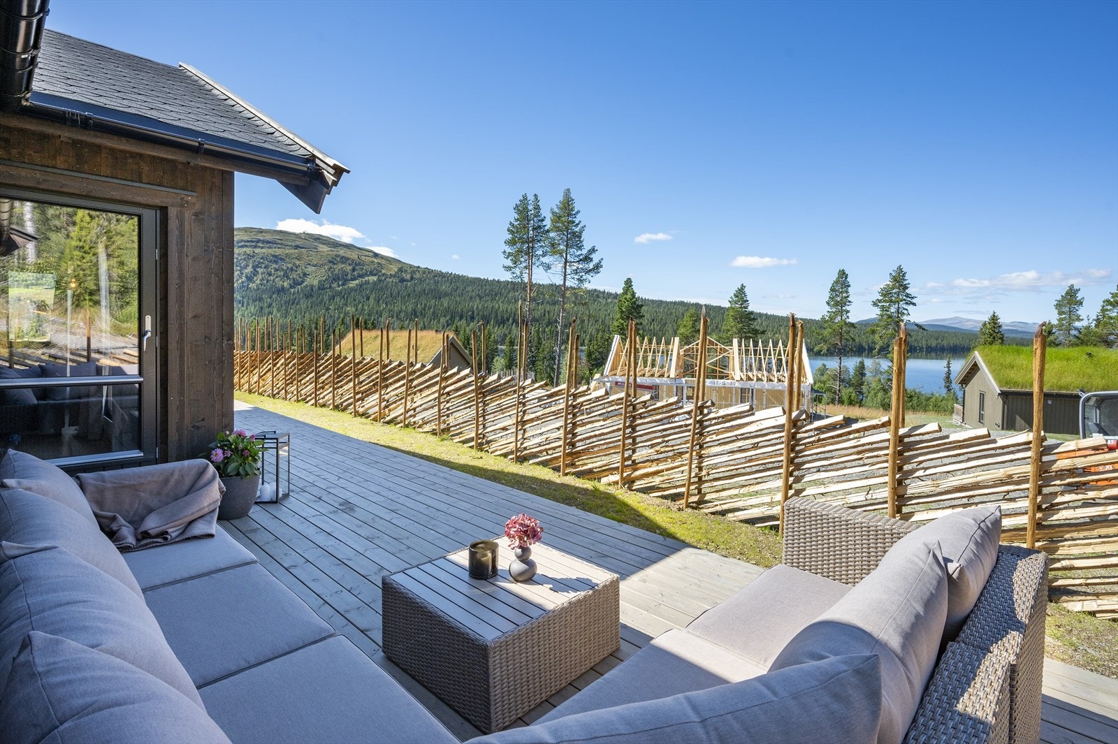 Her er det perfekt å nyte de sene sommerkveldene. Galleribilde