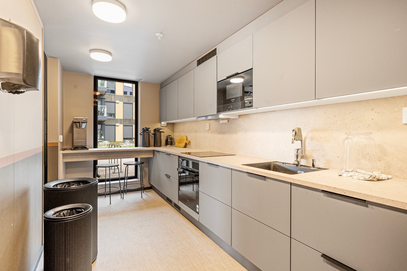 Kjøkkenet i Torvhallen, felleslokalet. Galleribilde