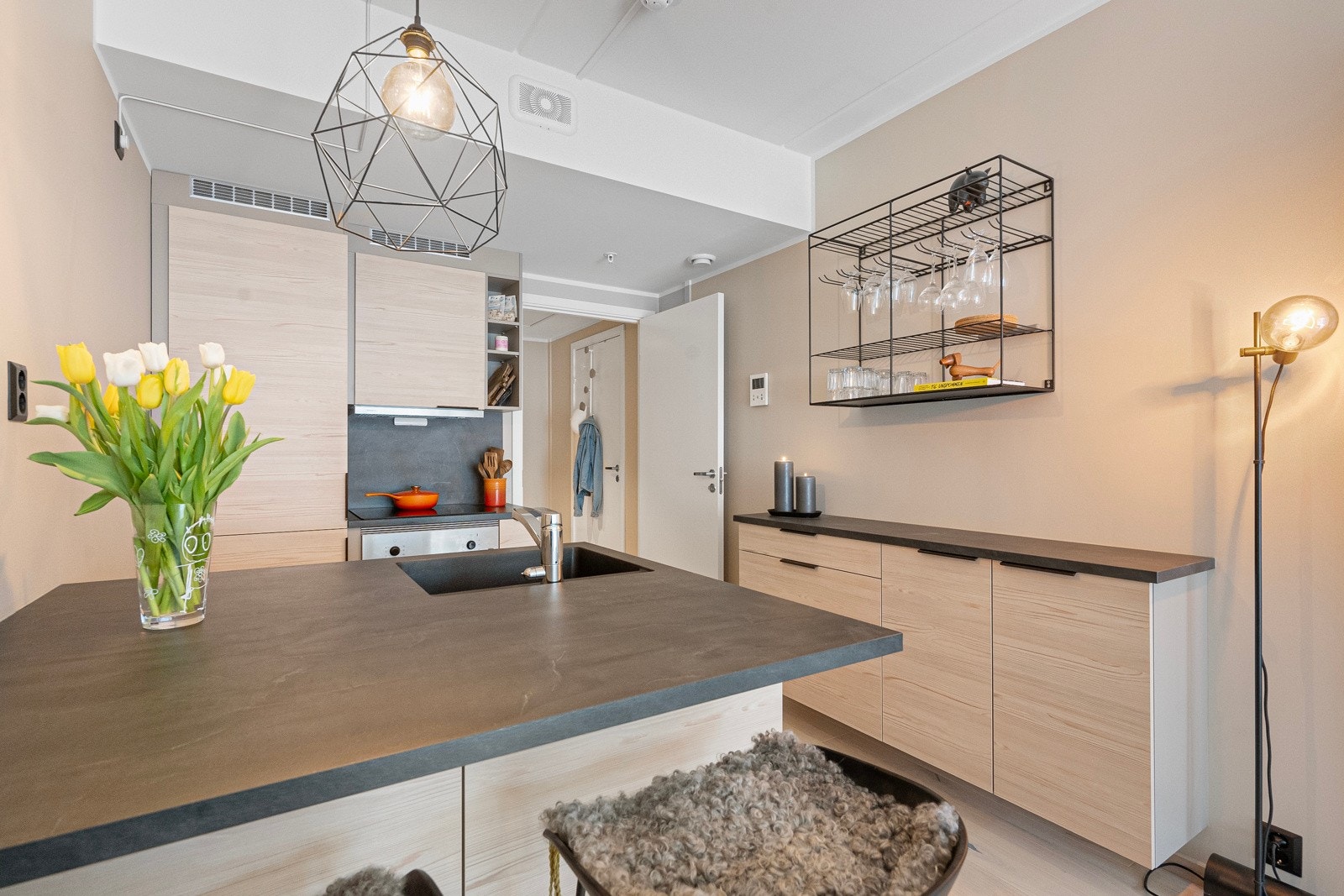 Kjkkeninnredning fra HTH Galleribilde