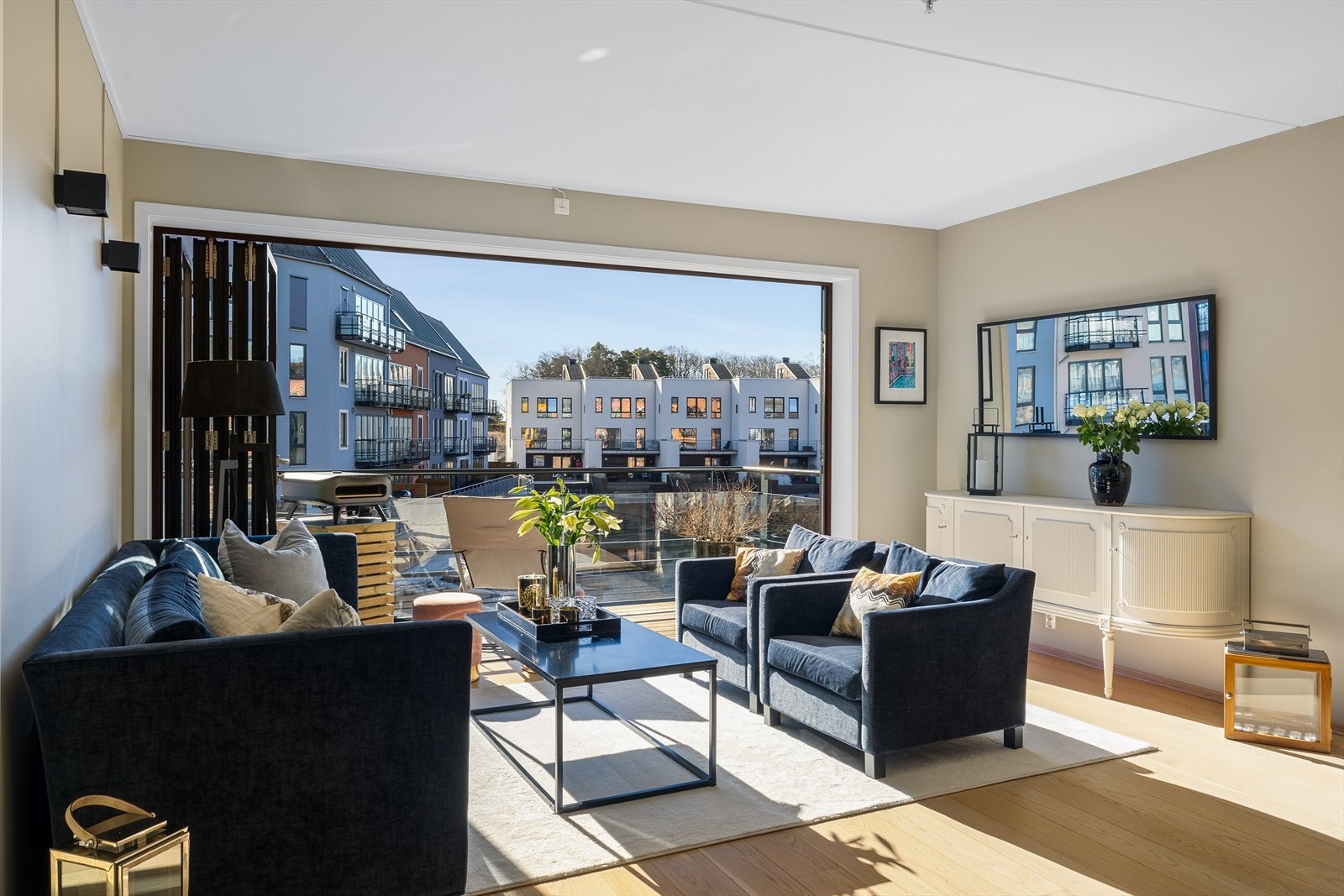 Foldedøren i stuen med full åpning Galleribilde