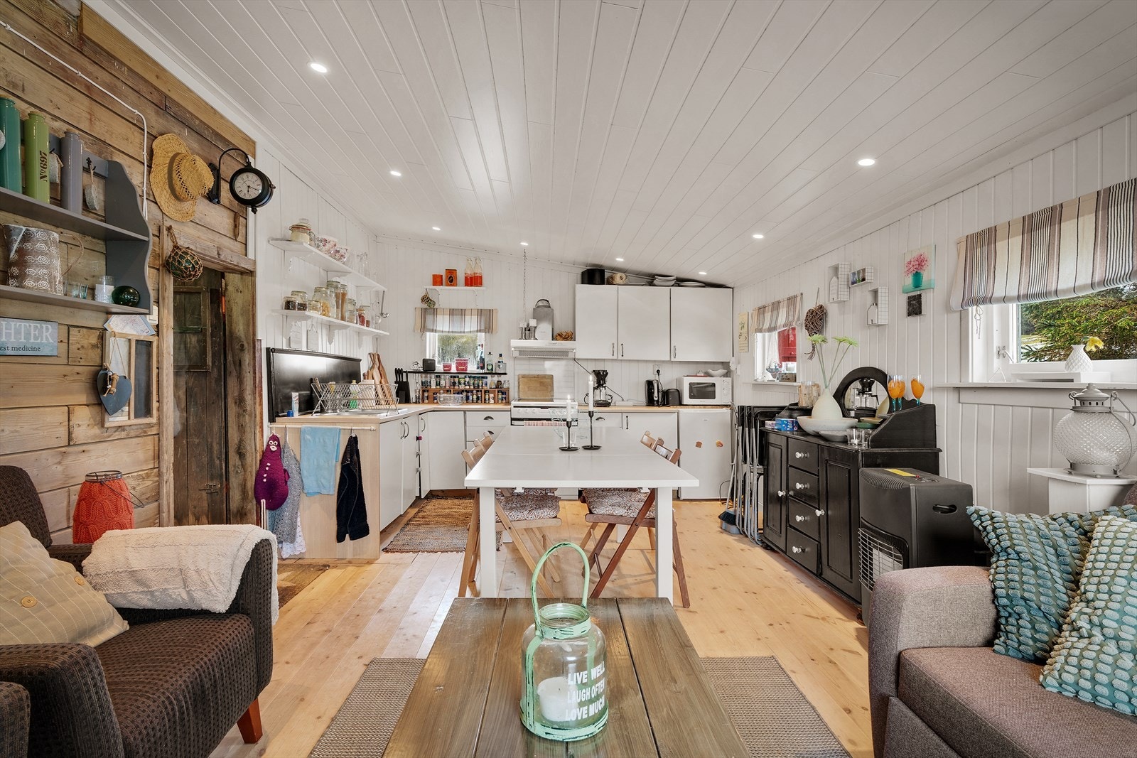 Åpen stue - og kjøkkenløsning. Galleribilde