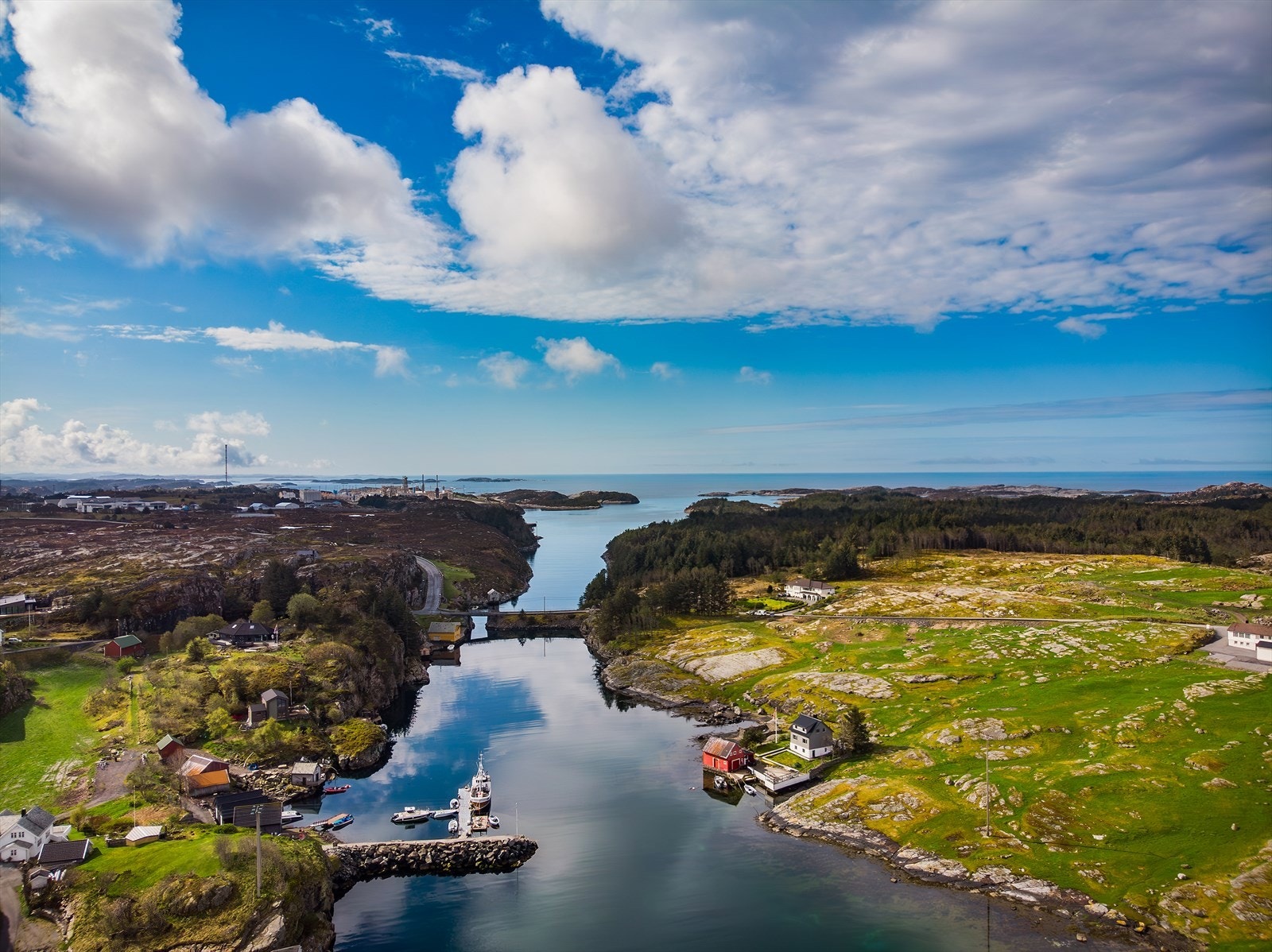Til Bergen sentrum bruker man ca. 55 minutter med bil. Galleribilde