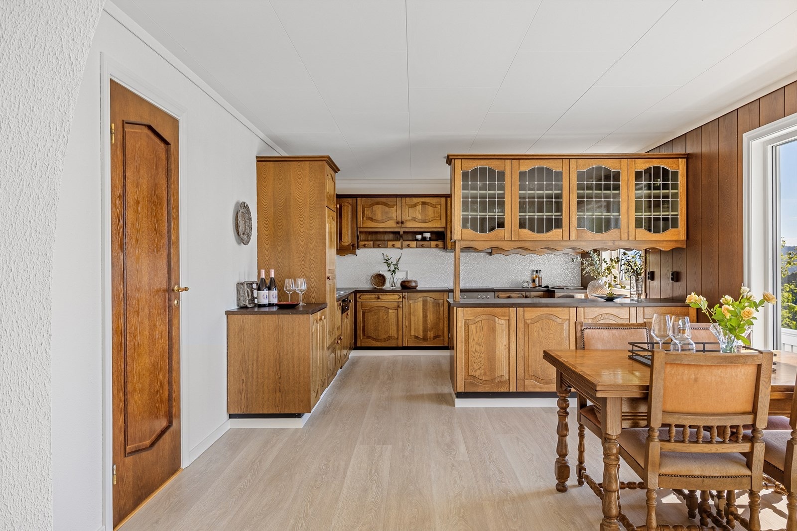 Kjøkkenet er av god størrelse og godt utstyrt. Galleribilde