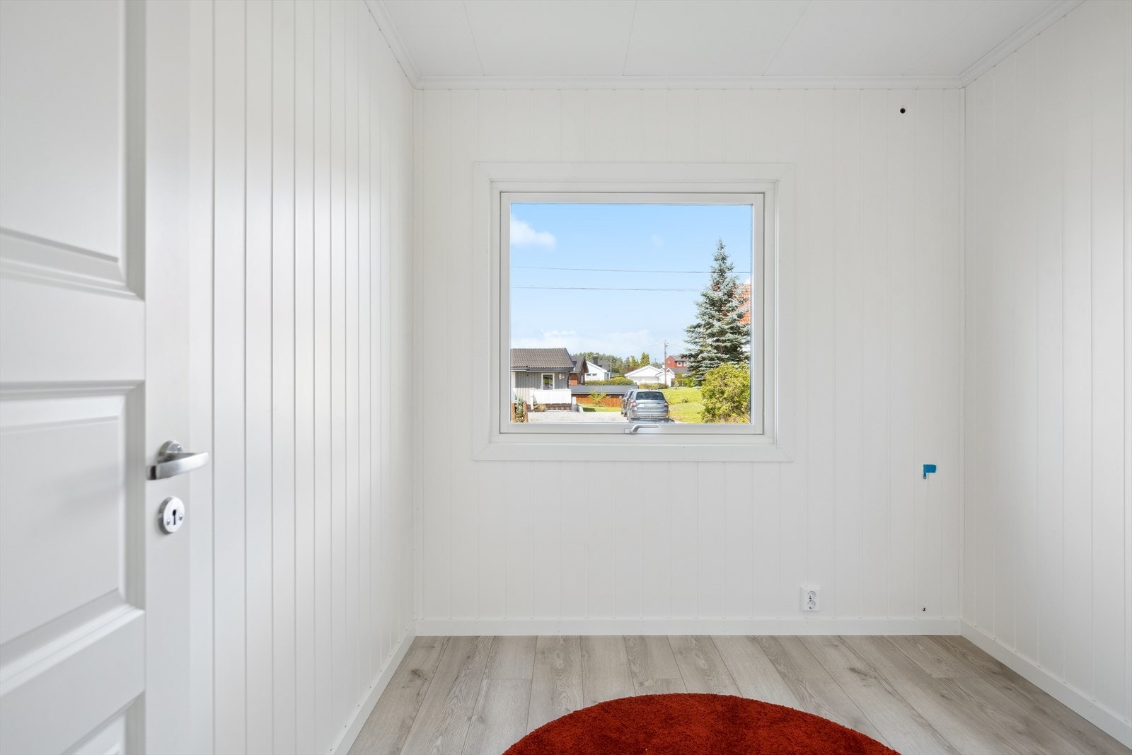 Boligen har 4 soverom, hvorav ett er i 1. etasjen. Galleribilde