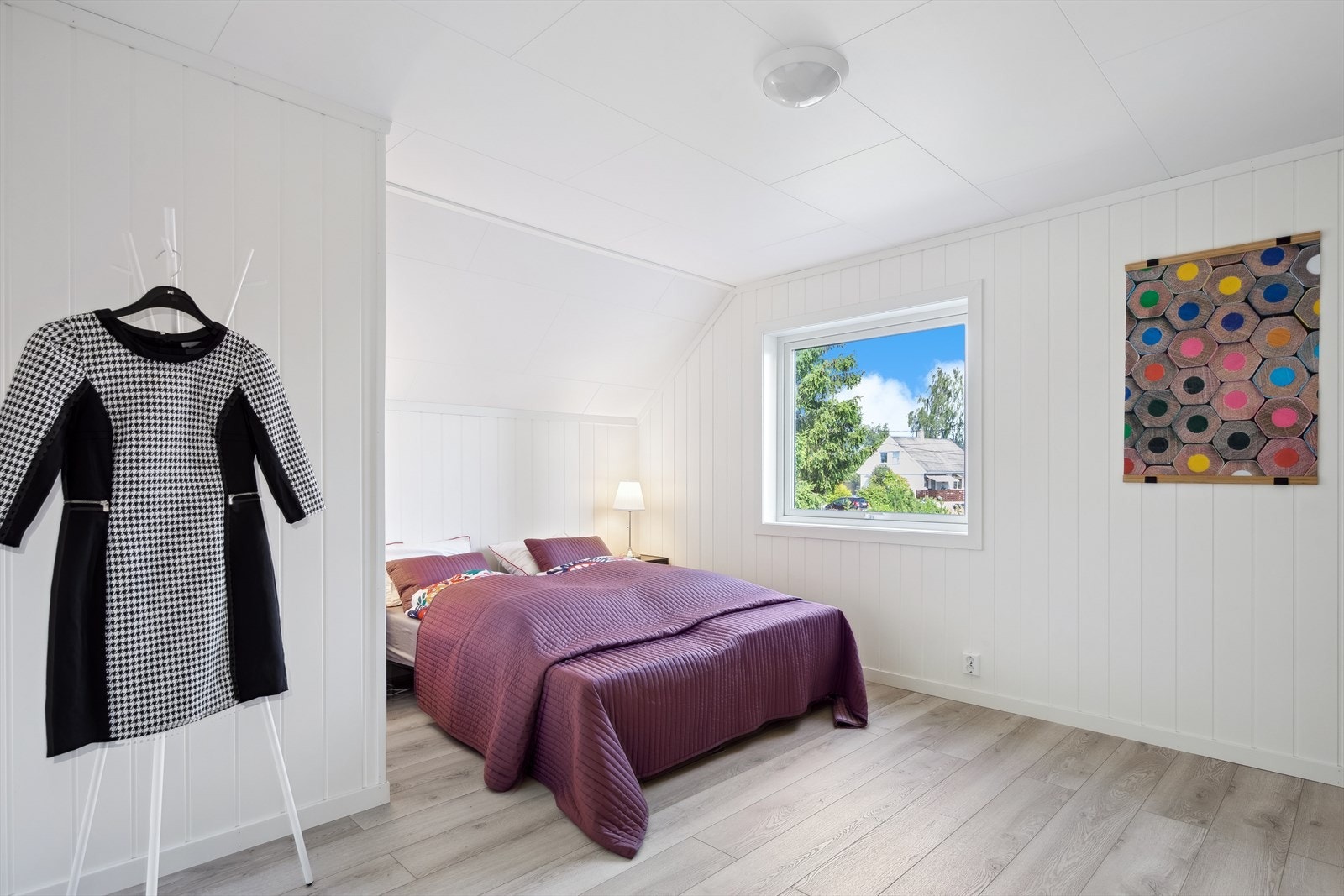 Boligen har 4 soverom, hvorav 3 er i 2. etasjen. Galleribilde