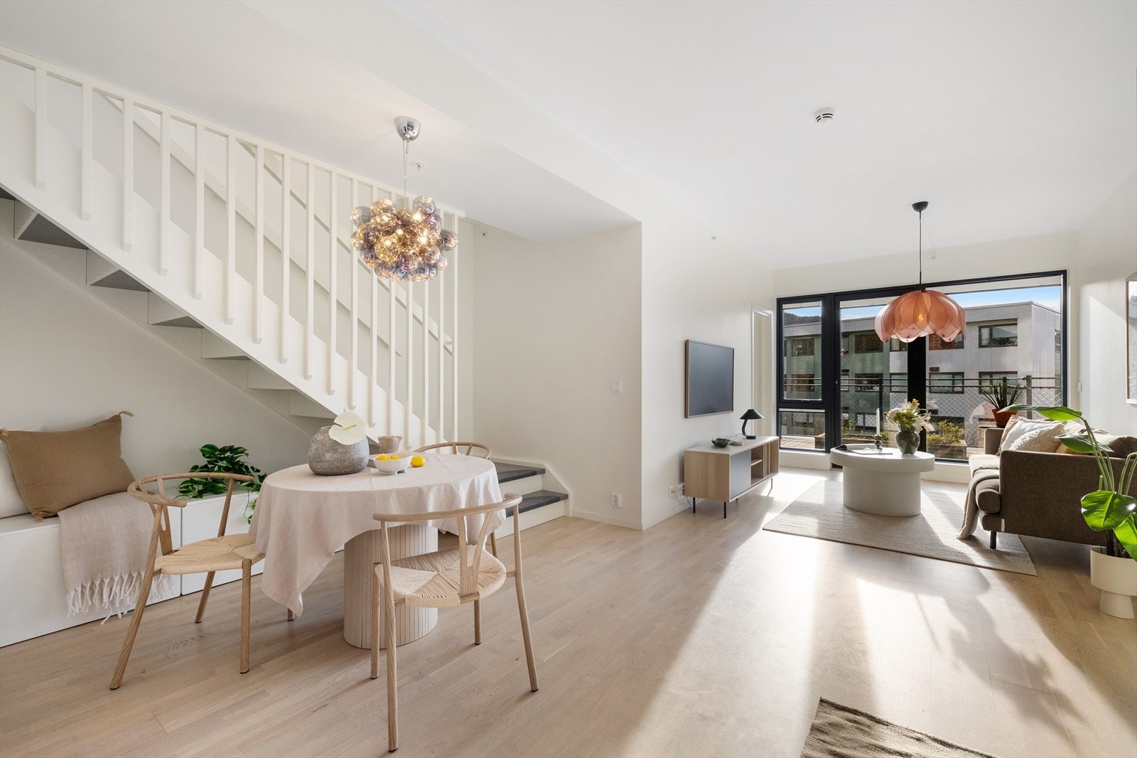 EiendomsMegler 1 v/ Petter Krantz har gleden av å presentere Liaflaten 4A! Foto: TE Foto Galleribilde