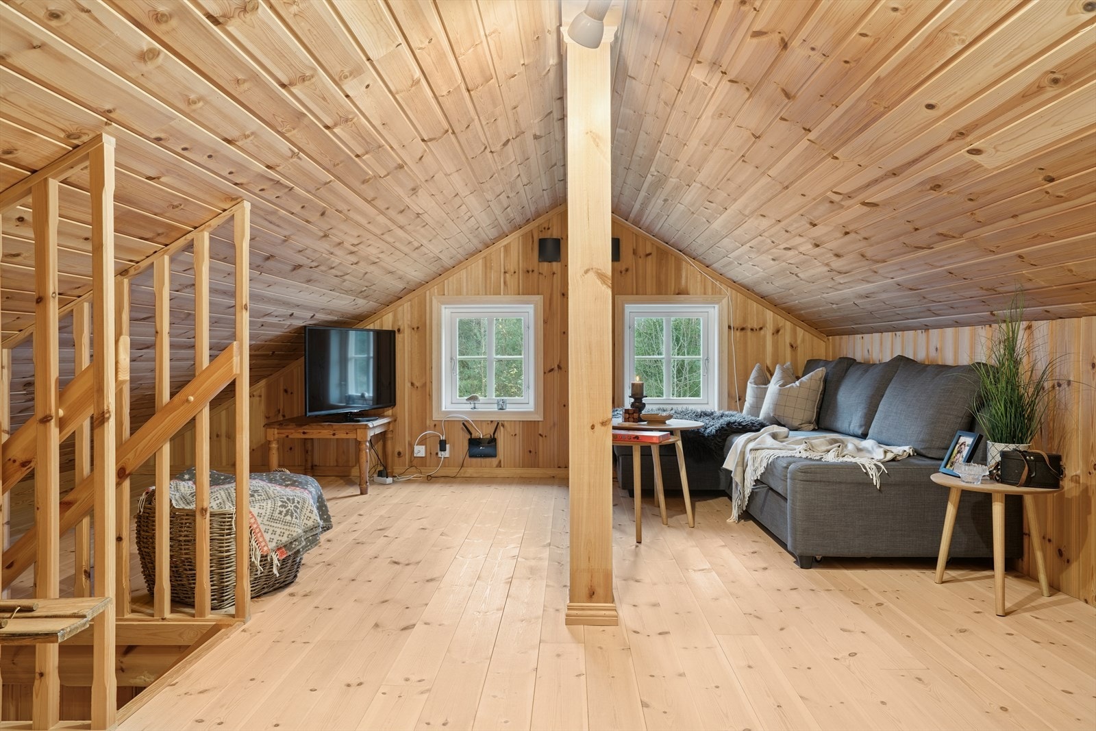 Innredet rom i hems. Galleribilde