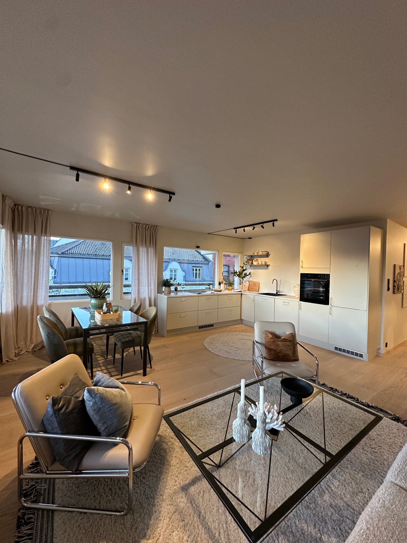 Stue/kjøkken. Galleribilde