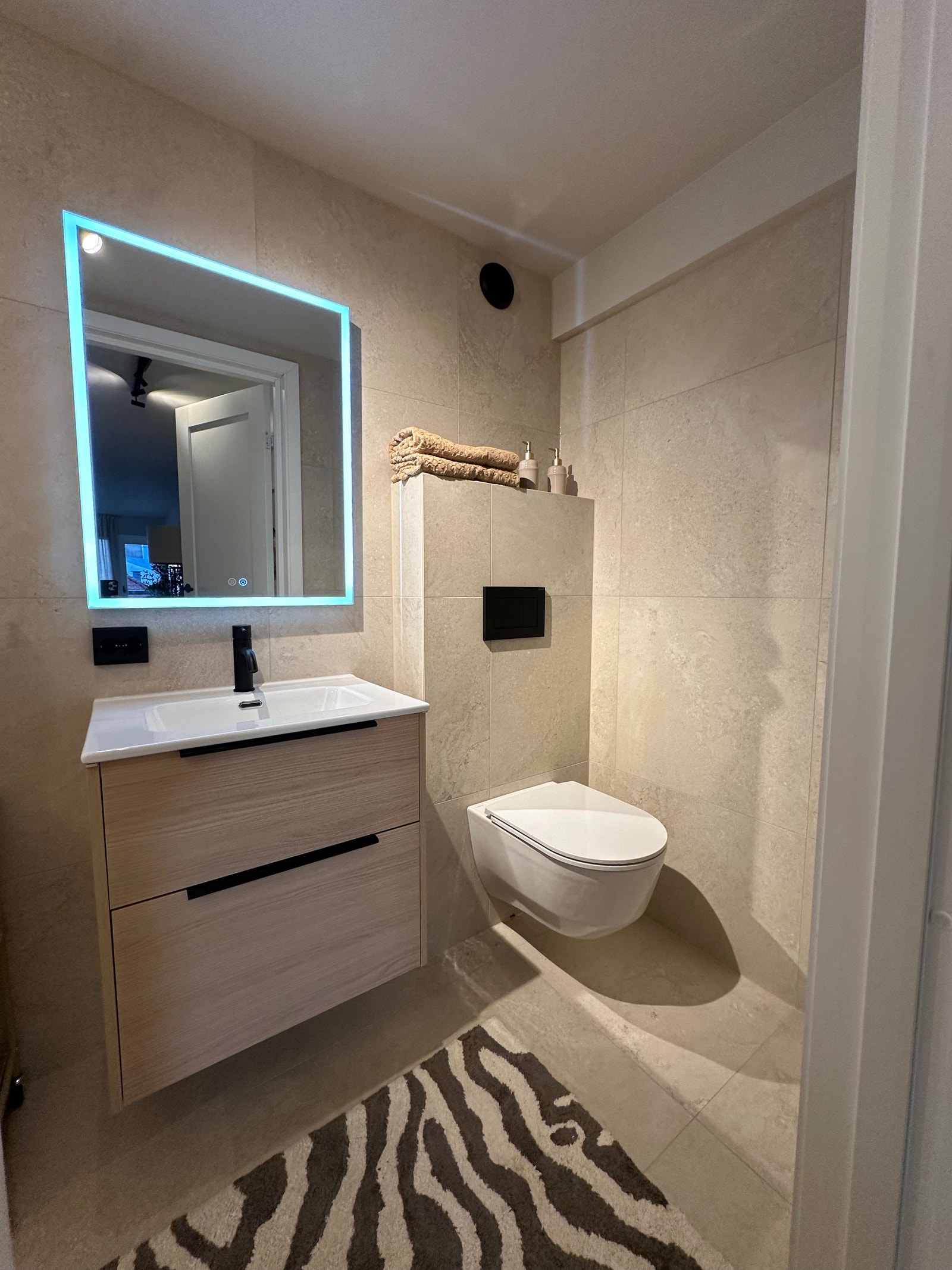 Bad.
Vaskemaskin settes inn ved innflytting. Galleribilde