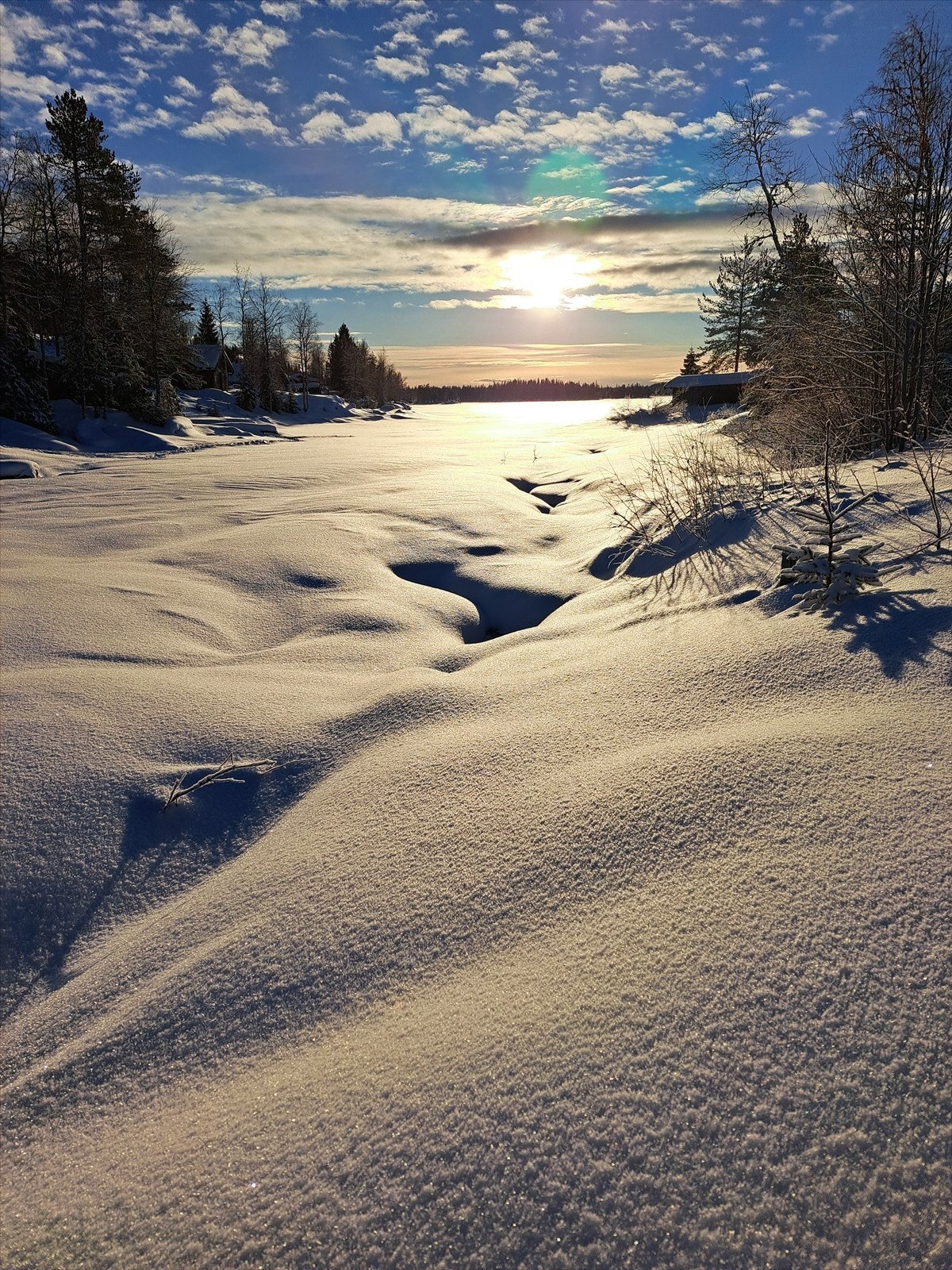 Totenåsen byr på et variert og snøsikkert turterreng. Galleribilde