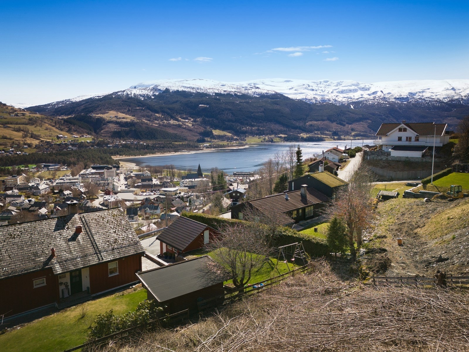Ta kontakt med megler for å avtale visning av tomten. Galleribilde