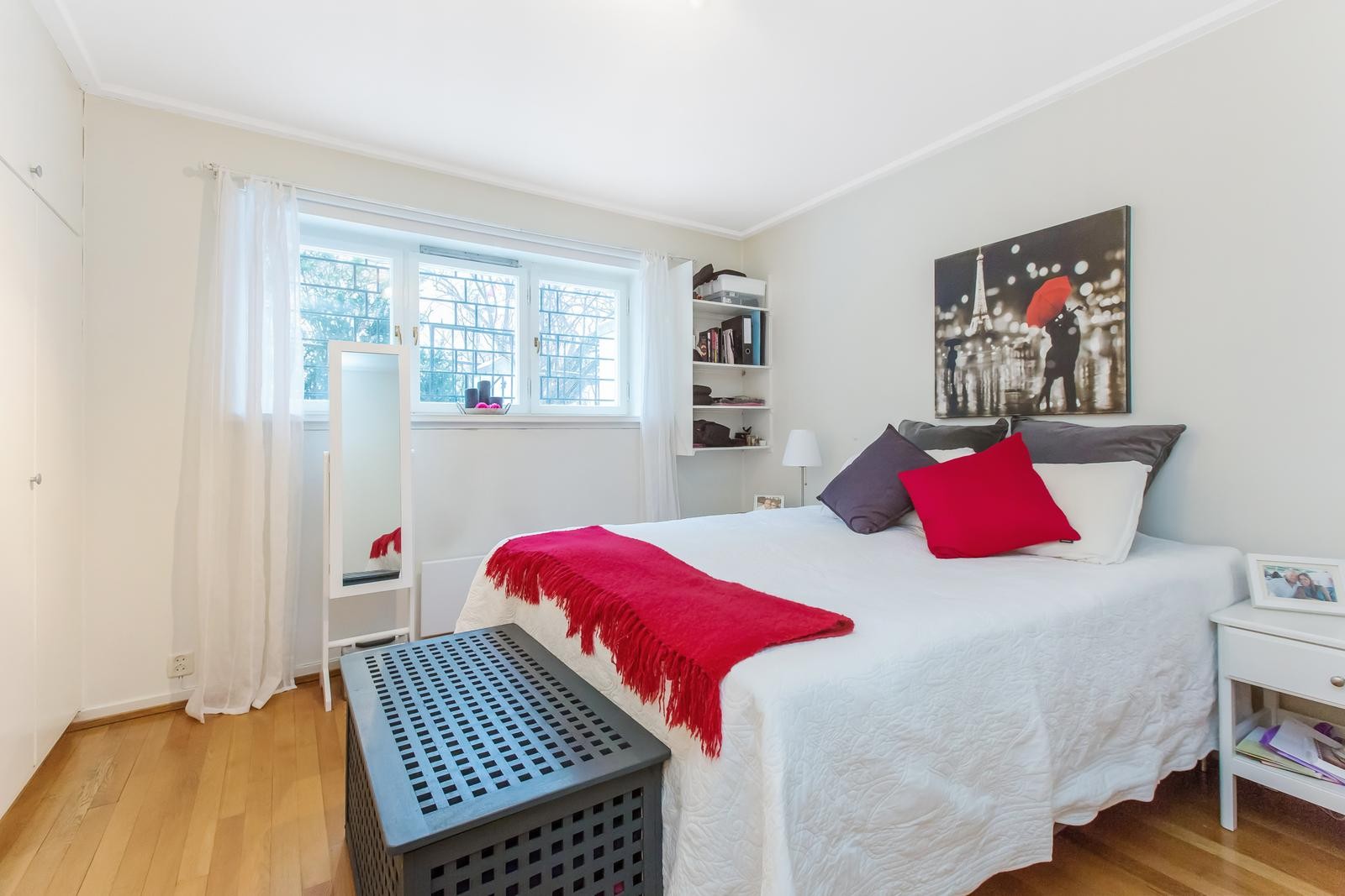 Hovedsoverom med garderobeskap. Galleribilde