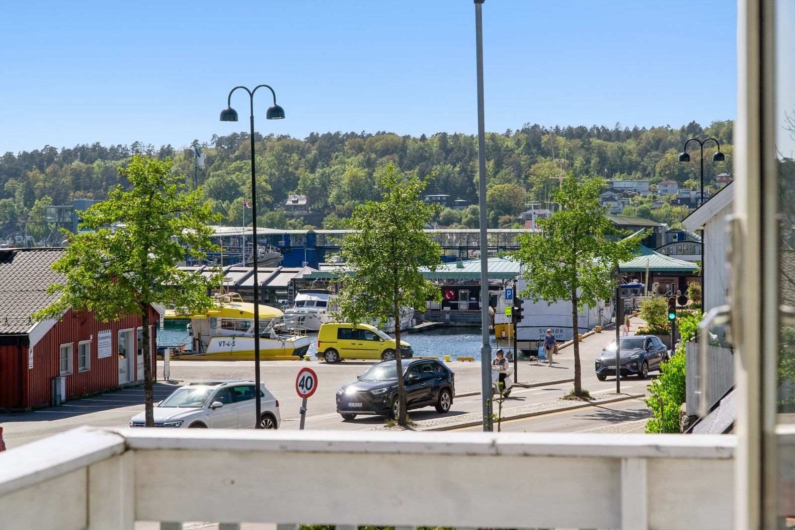 Utsikt fra husets balkong ! Galleribilde