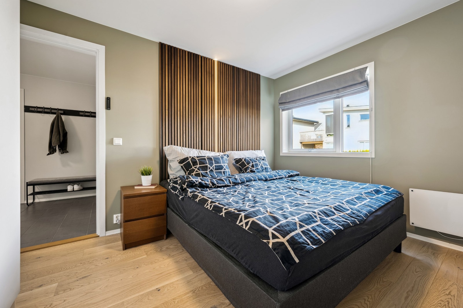 Boligen har tre lyse og fine soverom Galleribilde