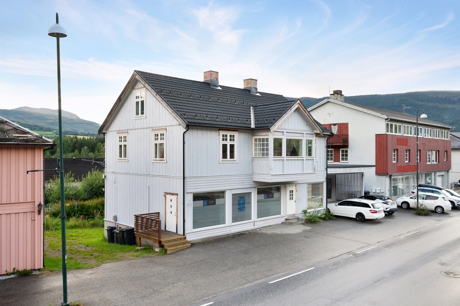 Leilighetene og det ene næringslokale er i dag utleid. Galleribilde