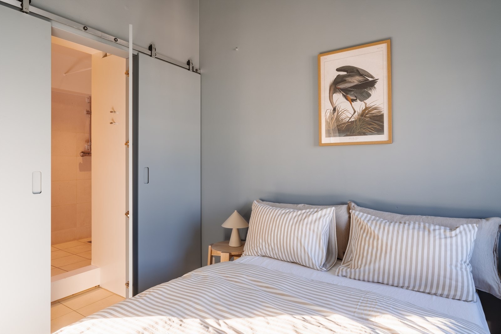 Skyvedør som kan trekkes til side. Galleribilde