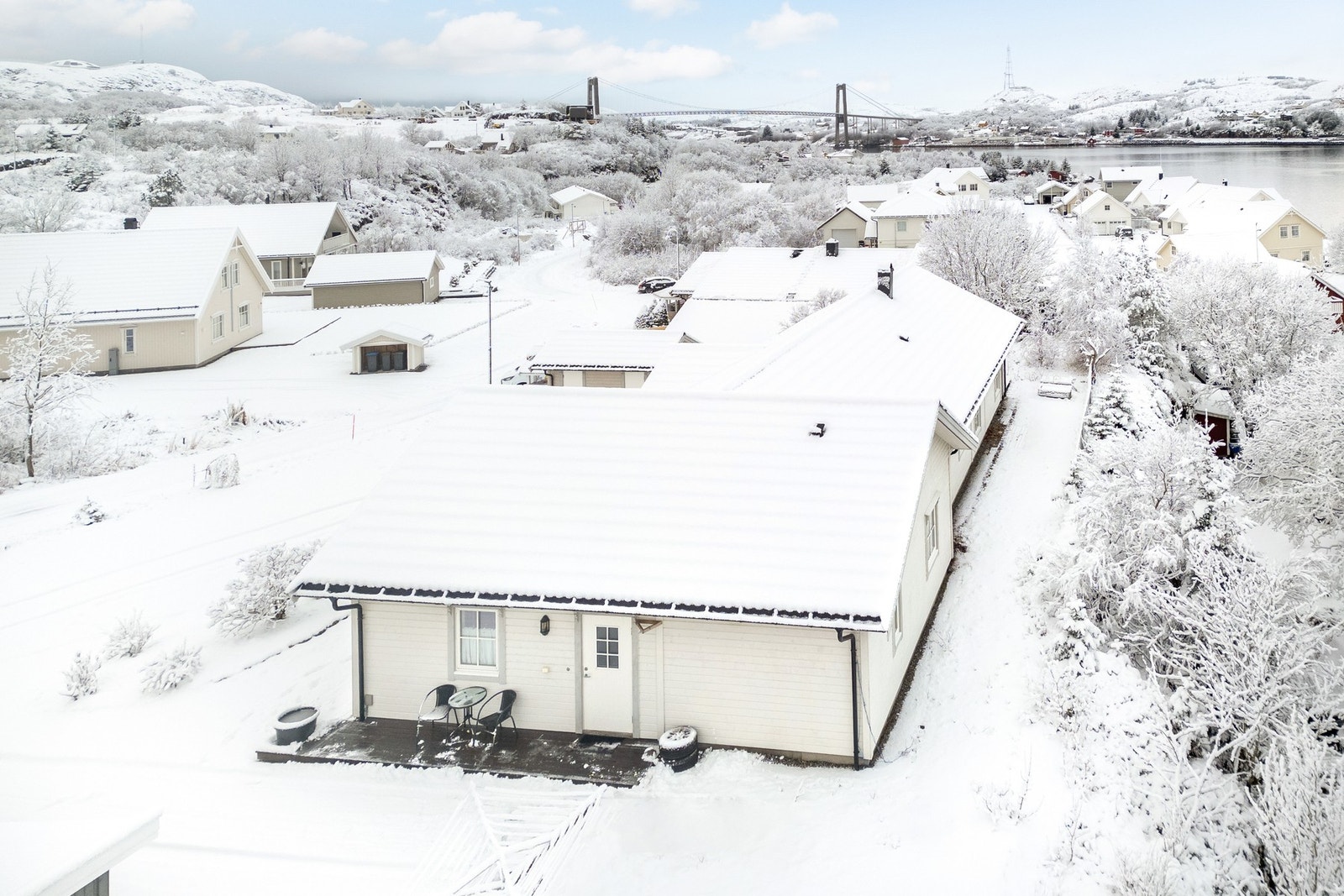 Separat inngangsparti for utleiedel Galleribilde