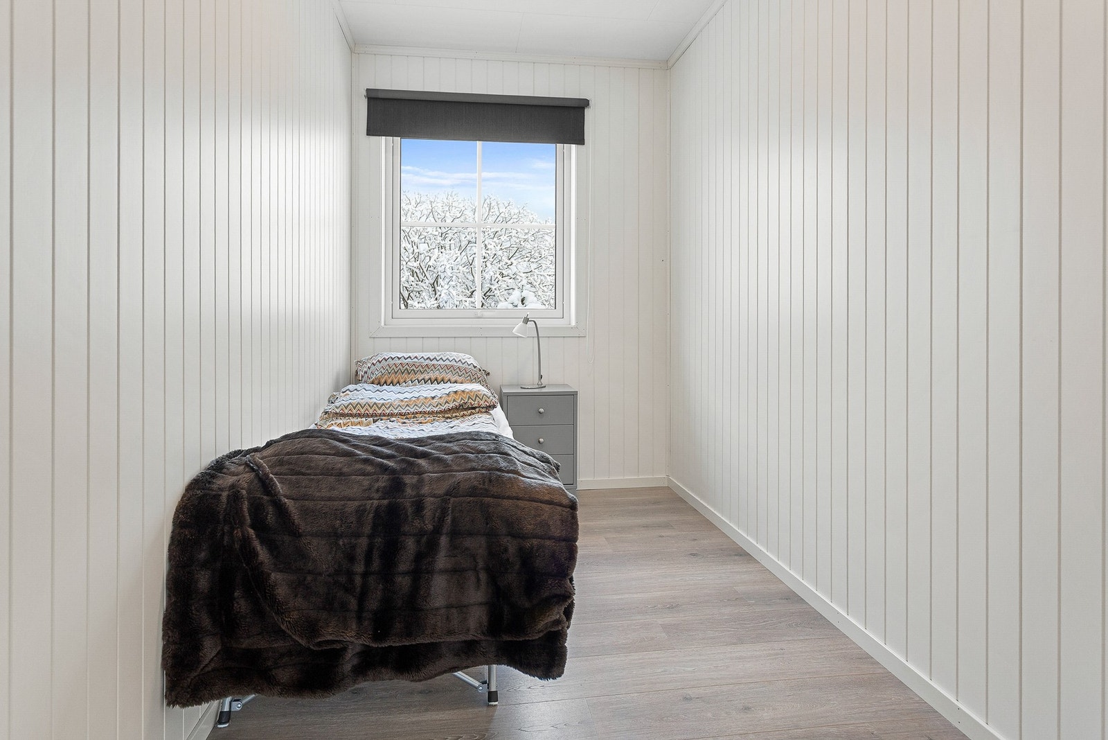 Bod omgjort til soverom. Det foreligger ingen søknad om bruksendring og kjøper overtar risiko for dette. Galleribilde