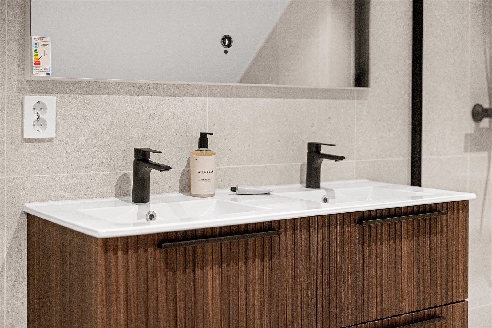 Rommet har mekanisk avtrekk via det balanserte ventilasjonsanlegget. Galleribilde