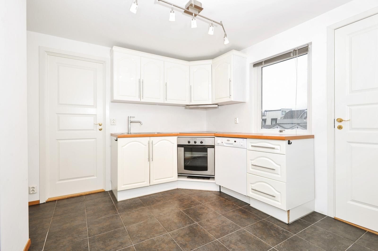 Kjøkken av god størrelse Galleribilde