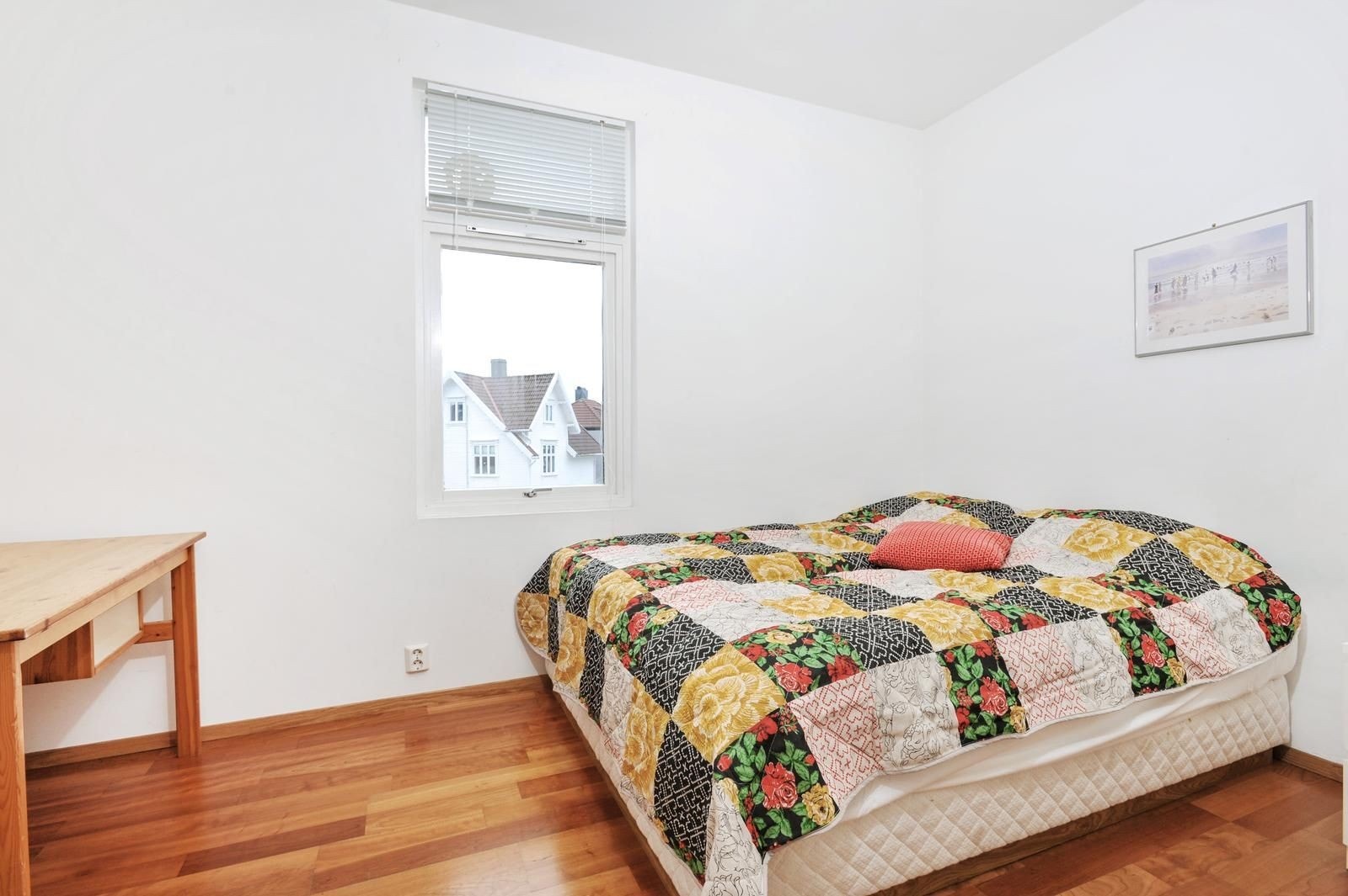 Hovedsoverom med plass til dobbeltseng Galleribilde