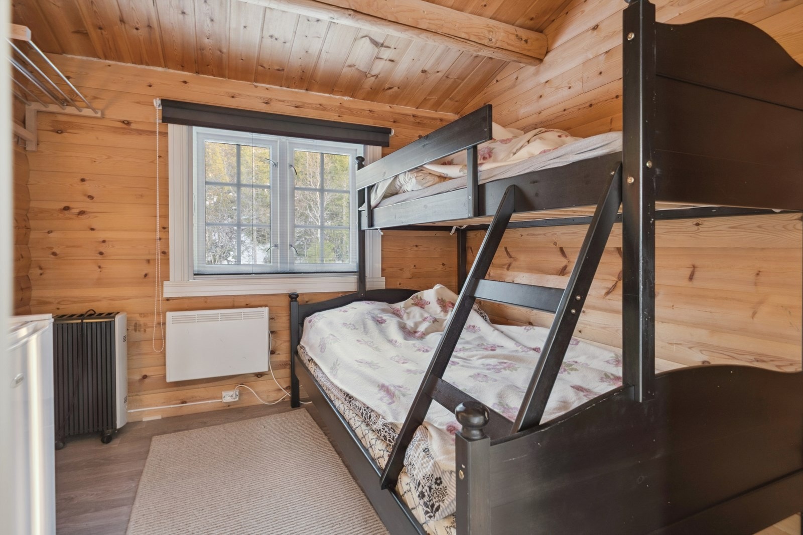 Soverommene er på hhv. 6,7, 67, og 6,8 kvm. Galleribilde