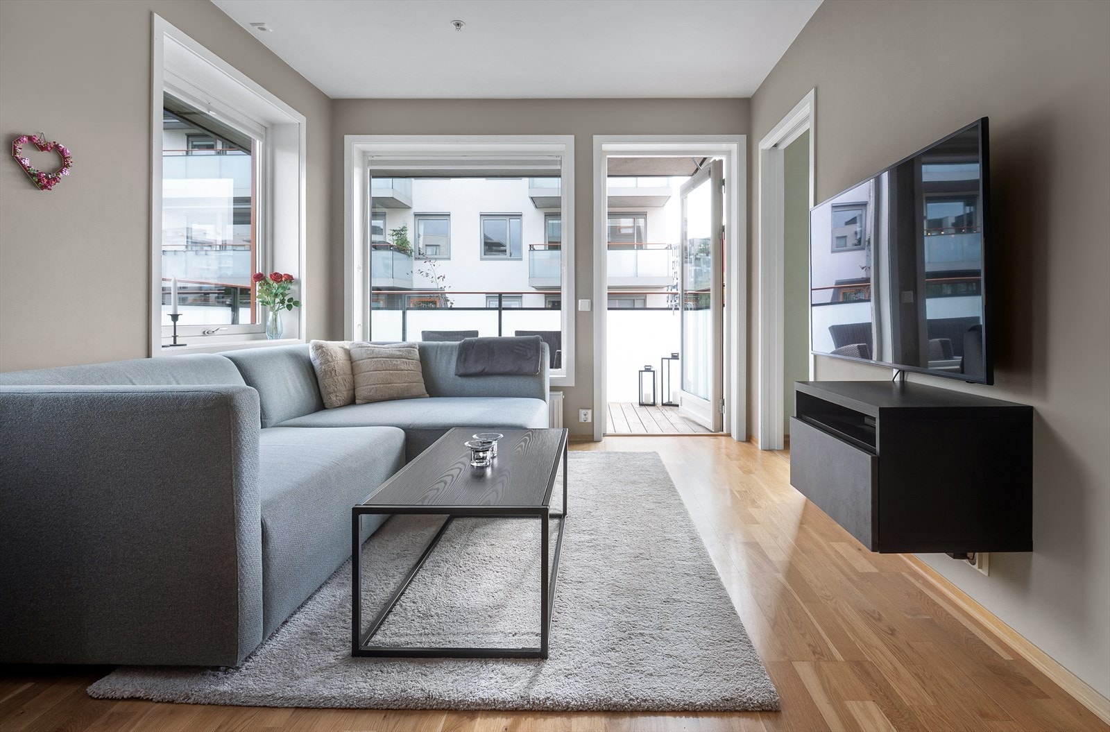 Velkommen til Lørenvangen 30! Presentert av Malin Natvig // EiendomsMegler1. Galleribilde