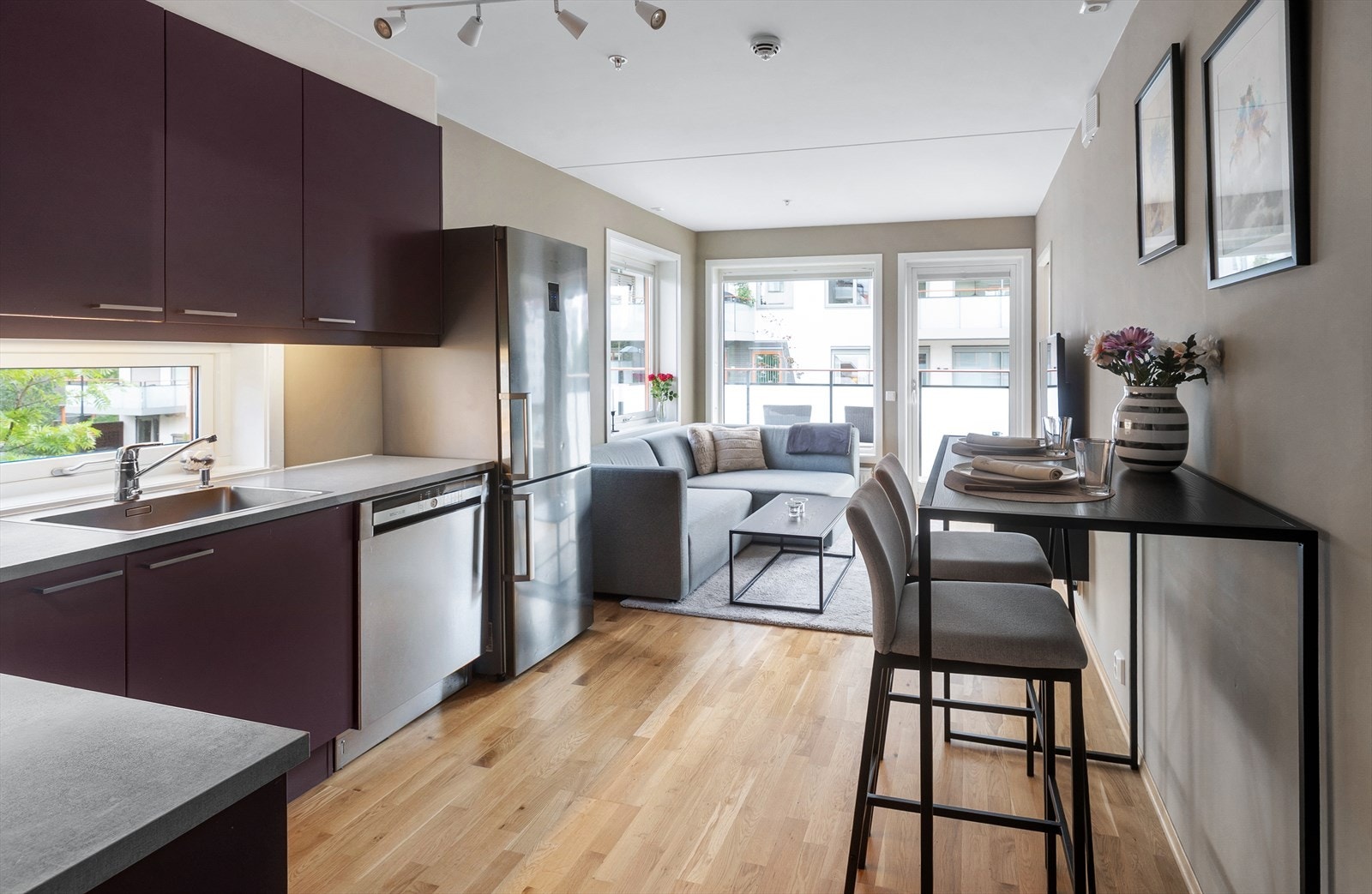 Stuen har en takhøyde målt til 2,49m. Galleribilde