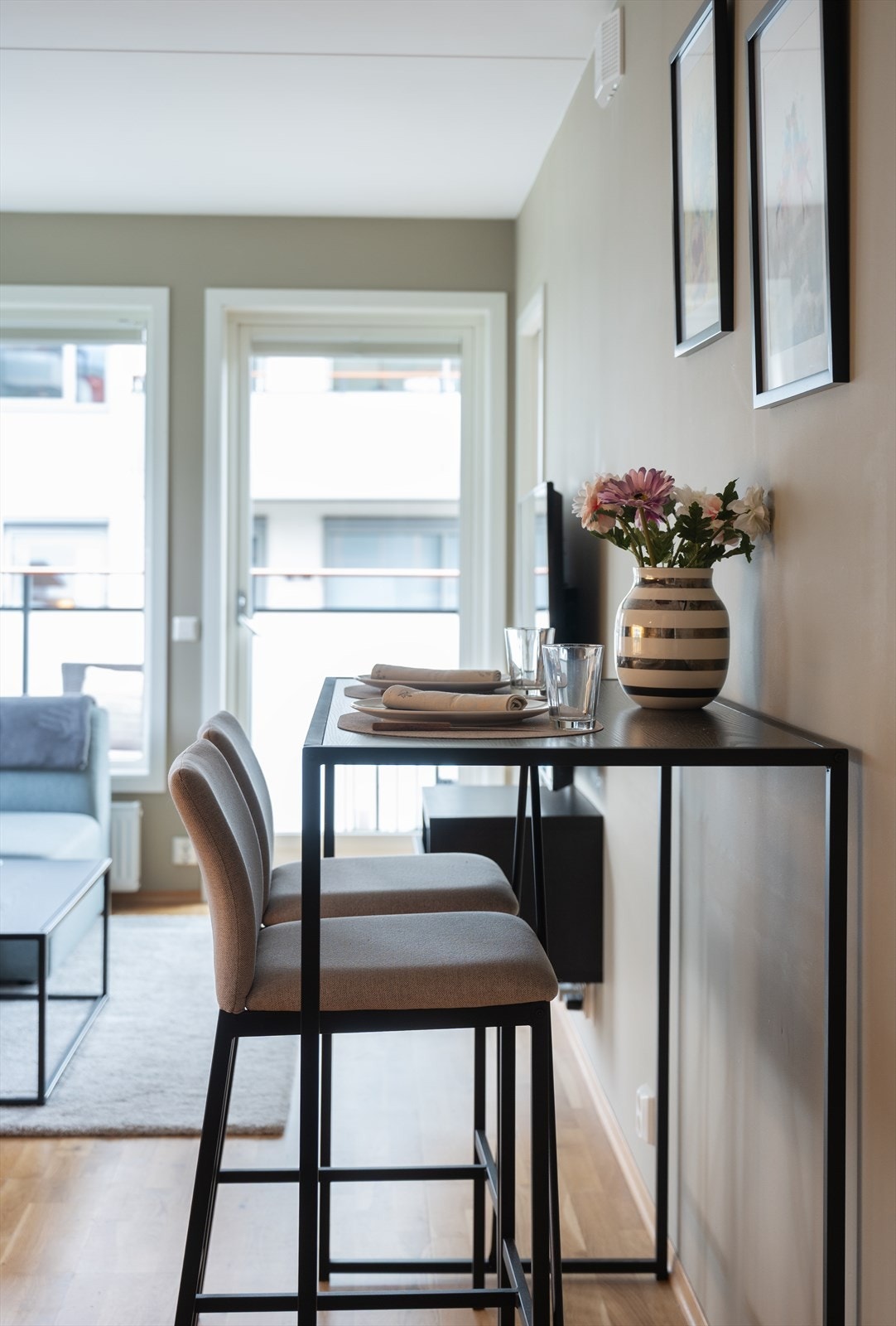 I stuen er det plass til en spisegruppe. Galleribilde