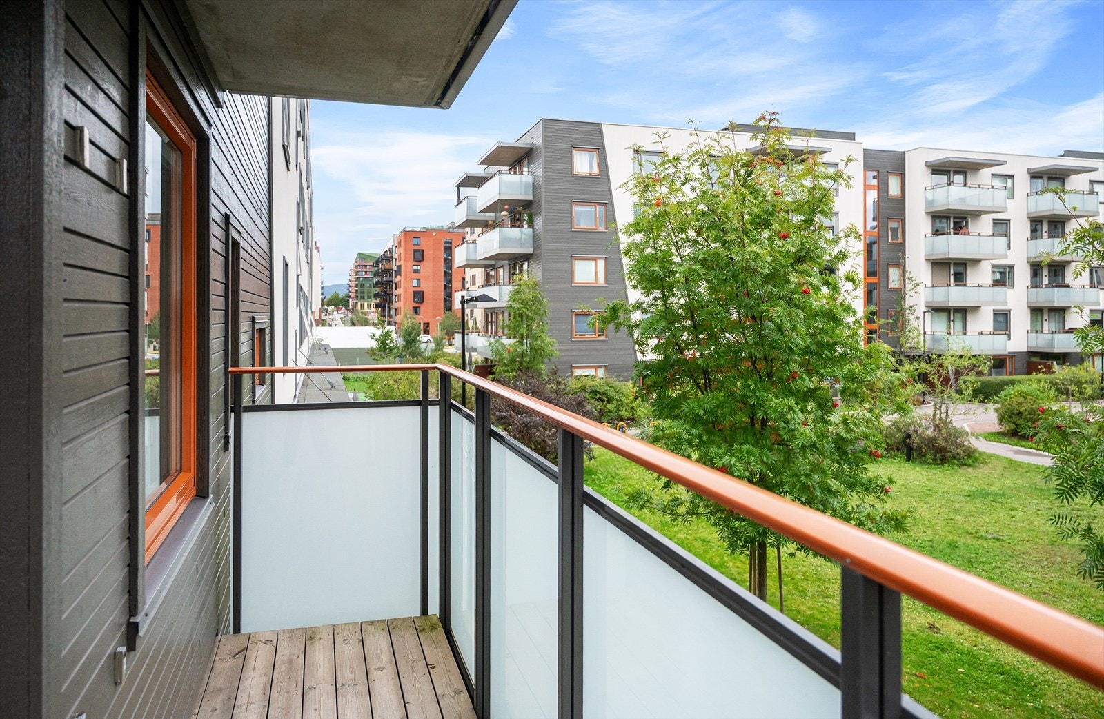 En lys og innbydende 3-romsleilighet med sentral beliggenhet på Løren. Galleribilde