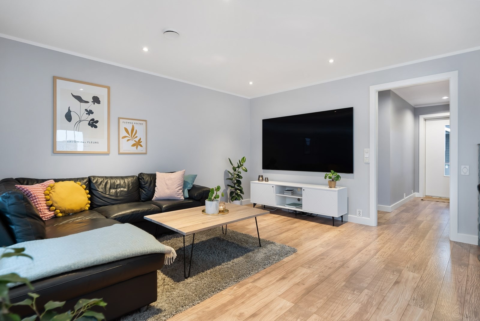 Stue/kjøkken er et flott og tiltalende rom. Galleribilde