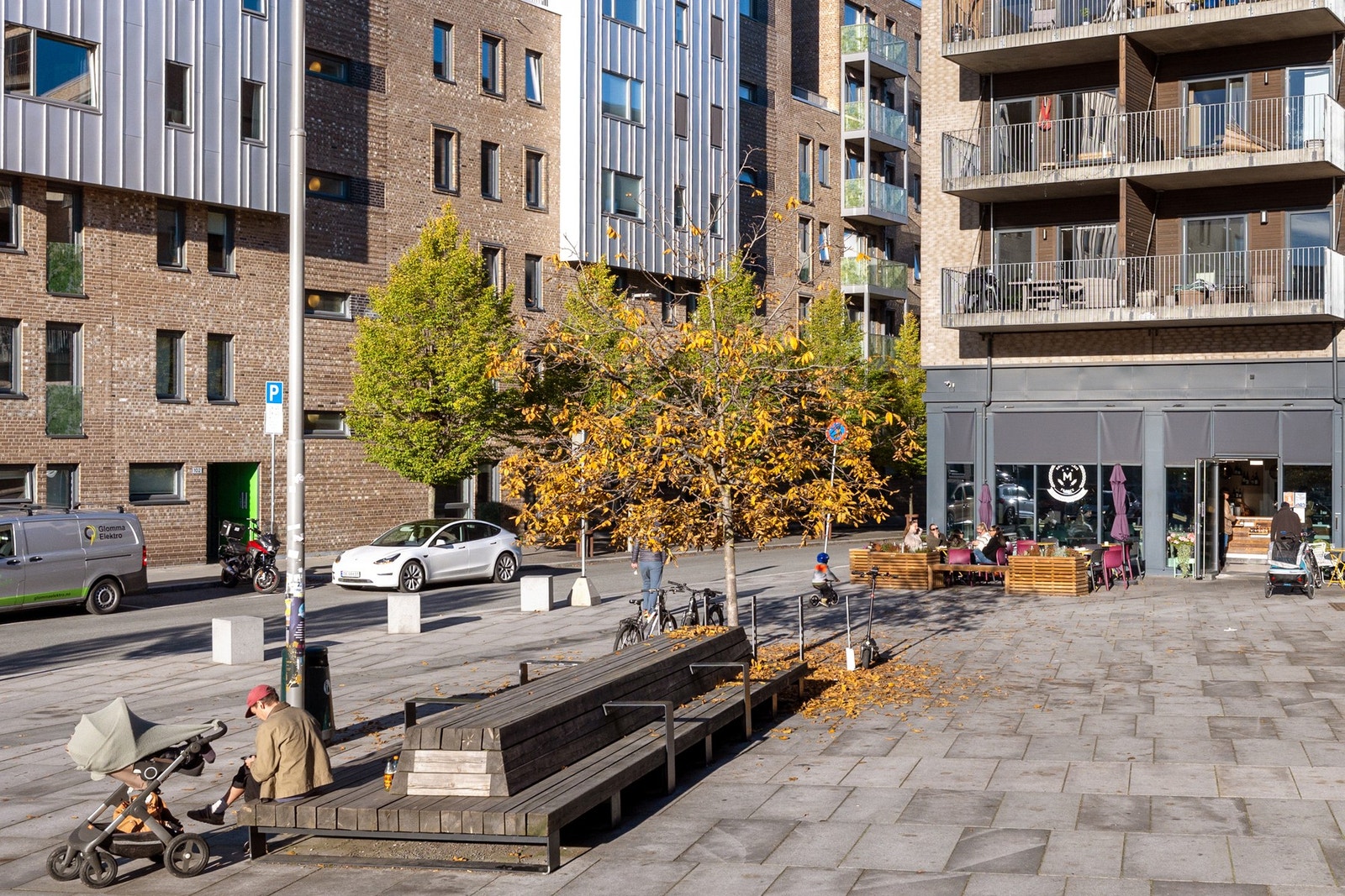 Dette området på Ensjø er en nyere og moderne bydel, hvor det er flere spisesteder og servicetilbud Galleribilde