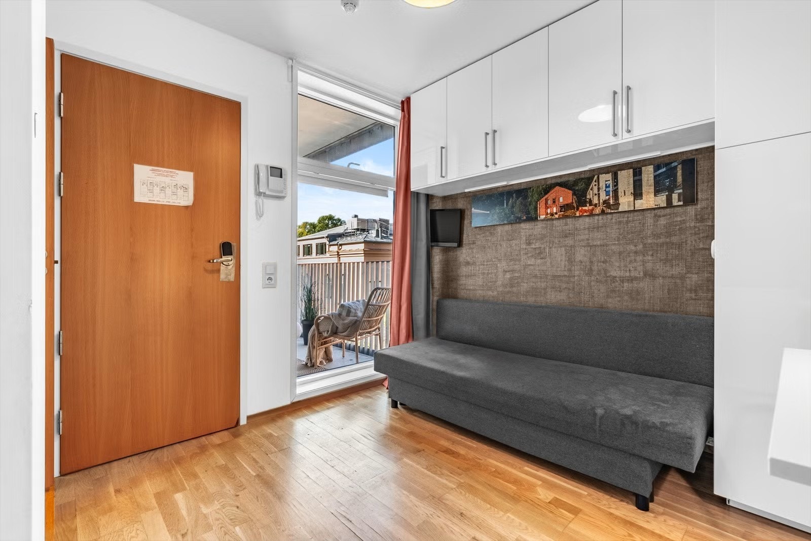 Velkommen til 1-roms på ca. 15kvm. Galleribilde