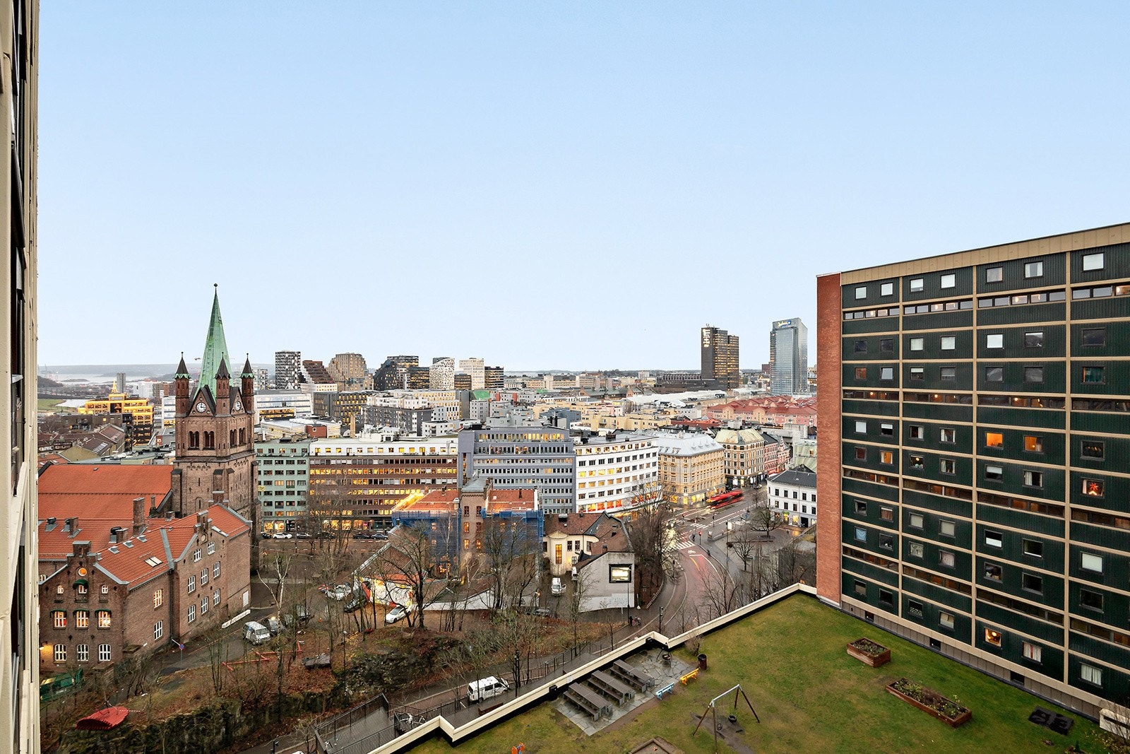 Utsikt mot Fjorden, Barcode og Oslo sentrum Galleribilde