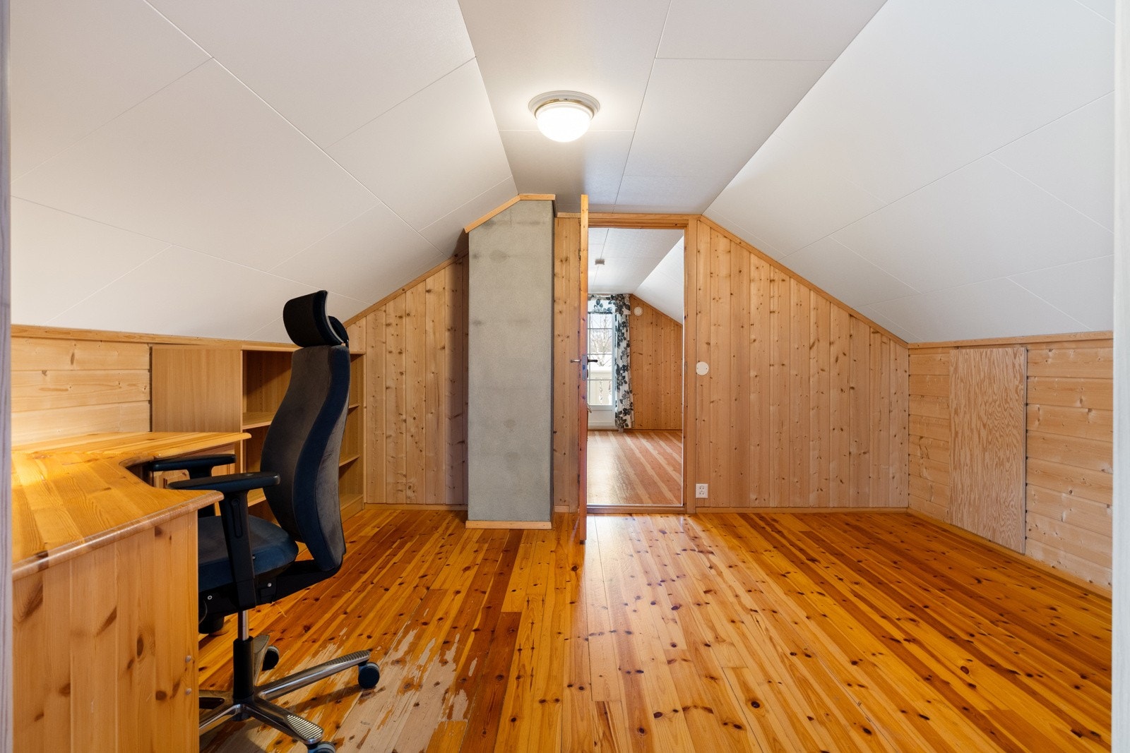 Praktisk kontorrom på 10 kvm, ideelt for hjemmekontor. Galleribilde