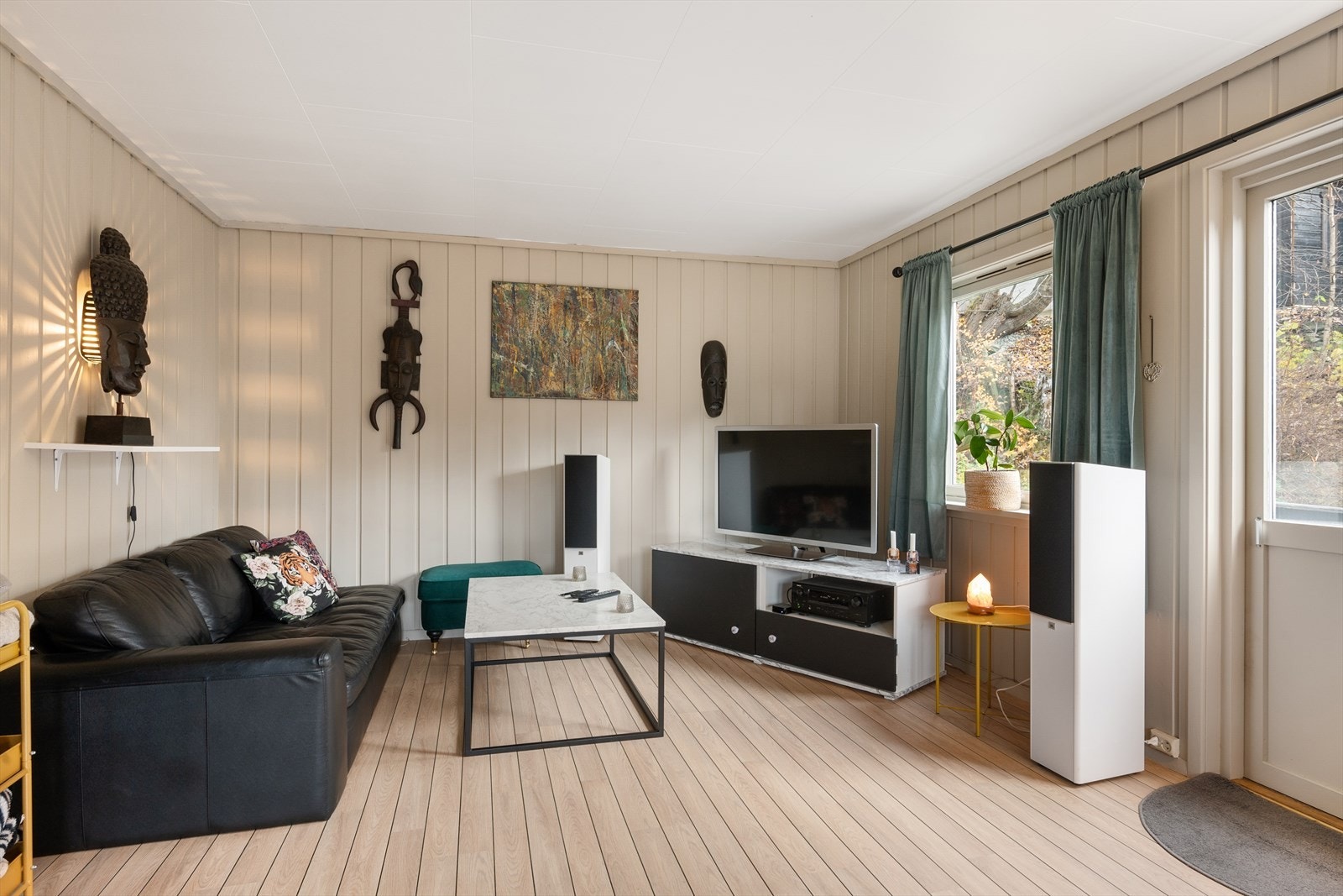 Trivelig stue med gode møbleringsmuligheter. Galleribilde