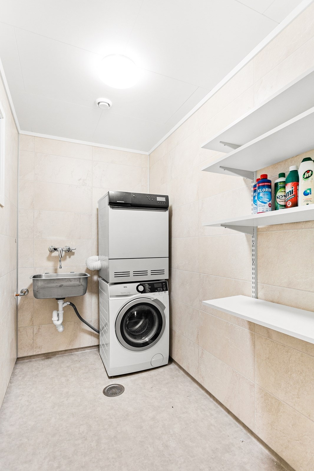 Vaskerom Galleribilde