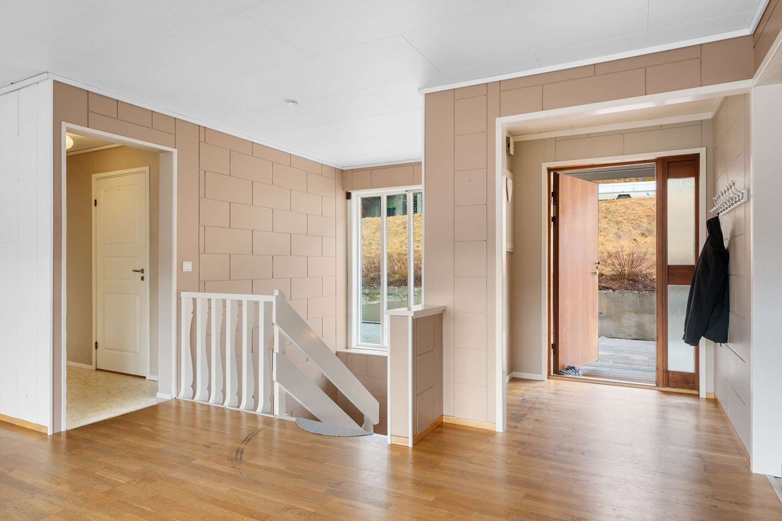 En lys entré ønsker deg velkommen inn! Galleribilde