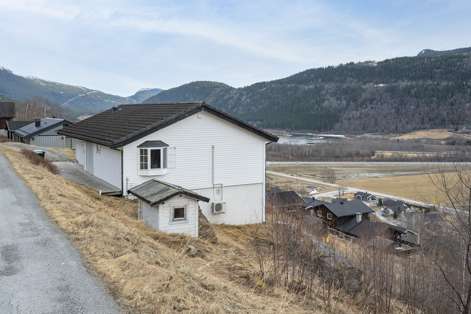 Det lille skjulet/boden kan også benyttes som lekestue e.l. Galleribilde